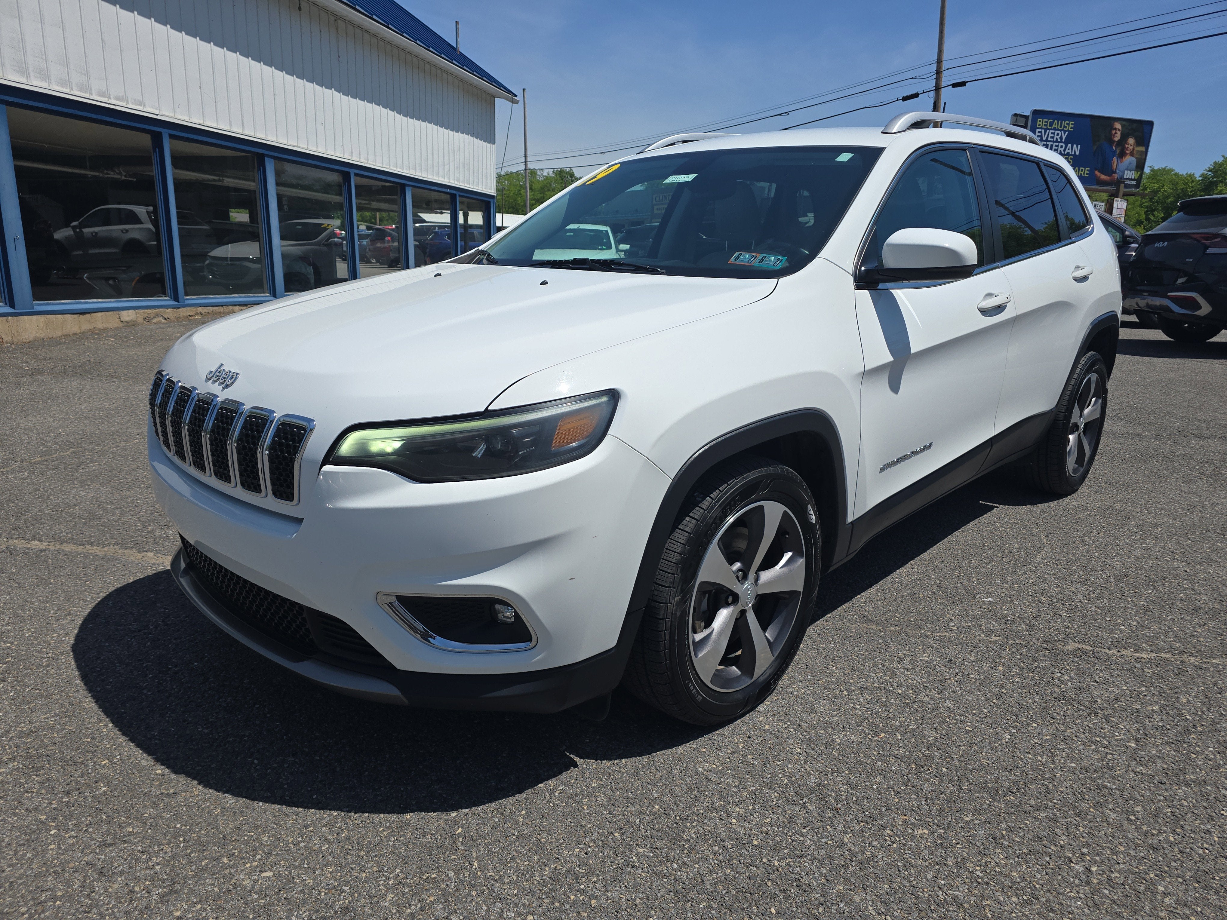 Used 2019 Jeep Cherokee Limited with VIN 1C4PJLDBXKD346321 for sale in Montgomery, PA