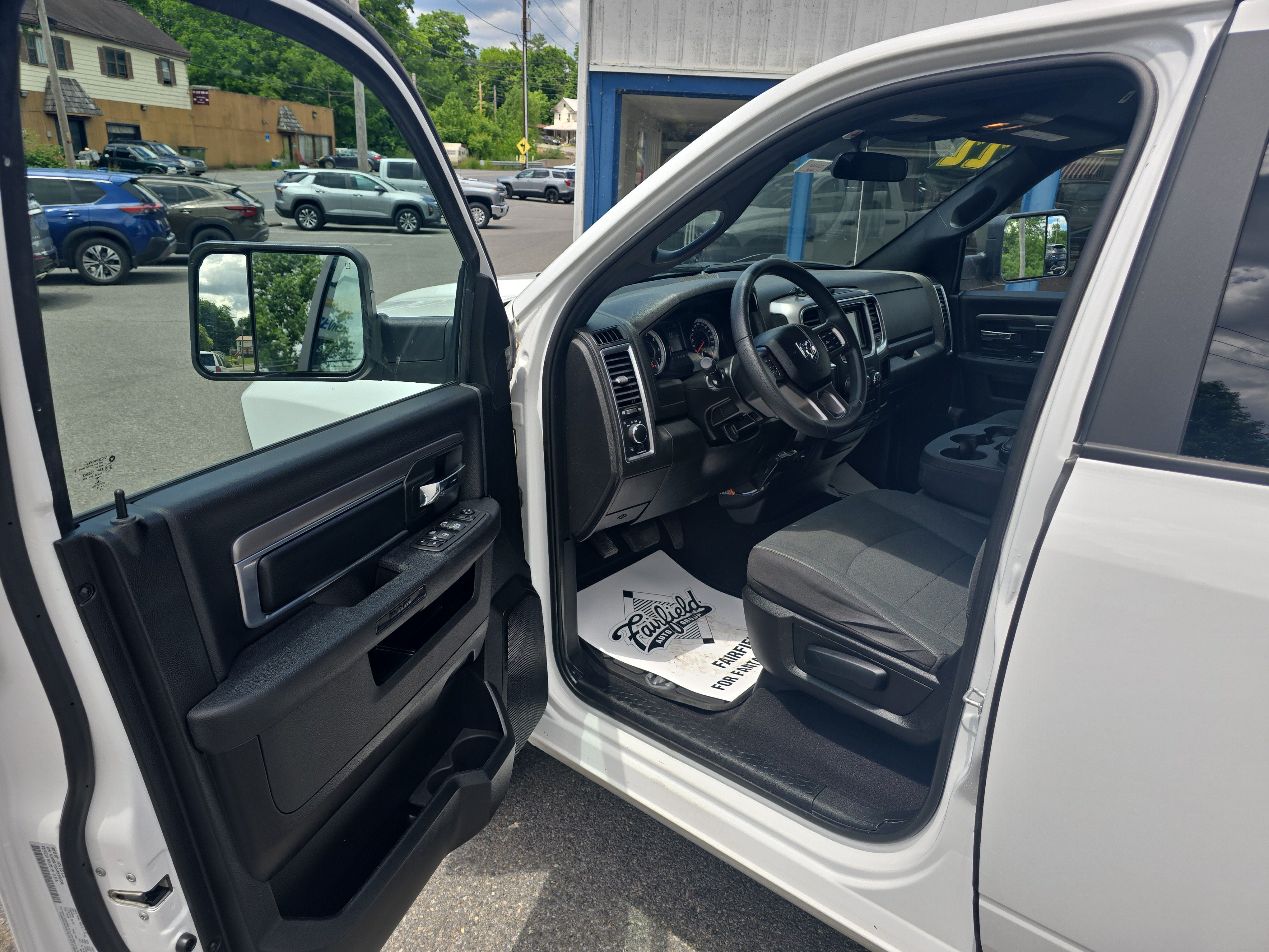 2022 RAM 1500 Classic Warlock Quad Cab 4x4 6'4" Box