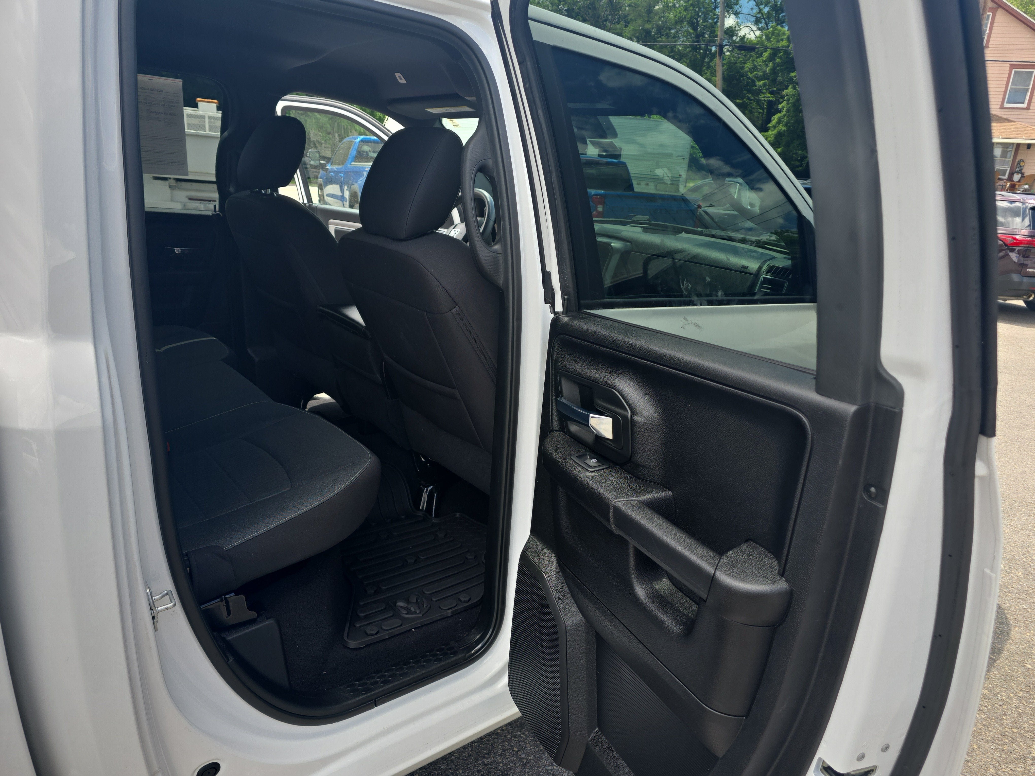 2022 RAM 1500 Classic Warlock Quad Cab 4x4 6'4" Box