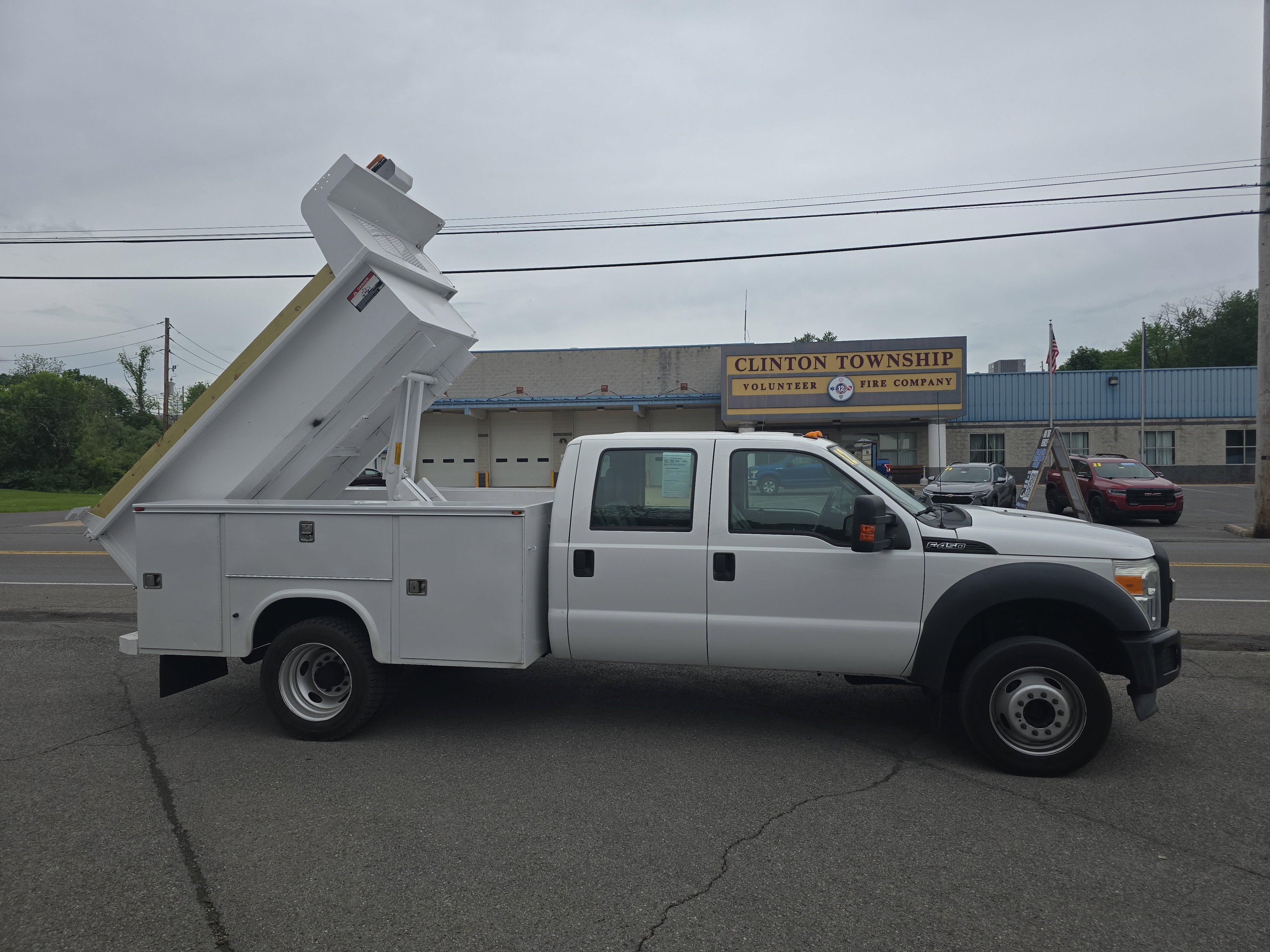 2012 Ford Super Duty F-450 DRW XL