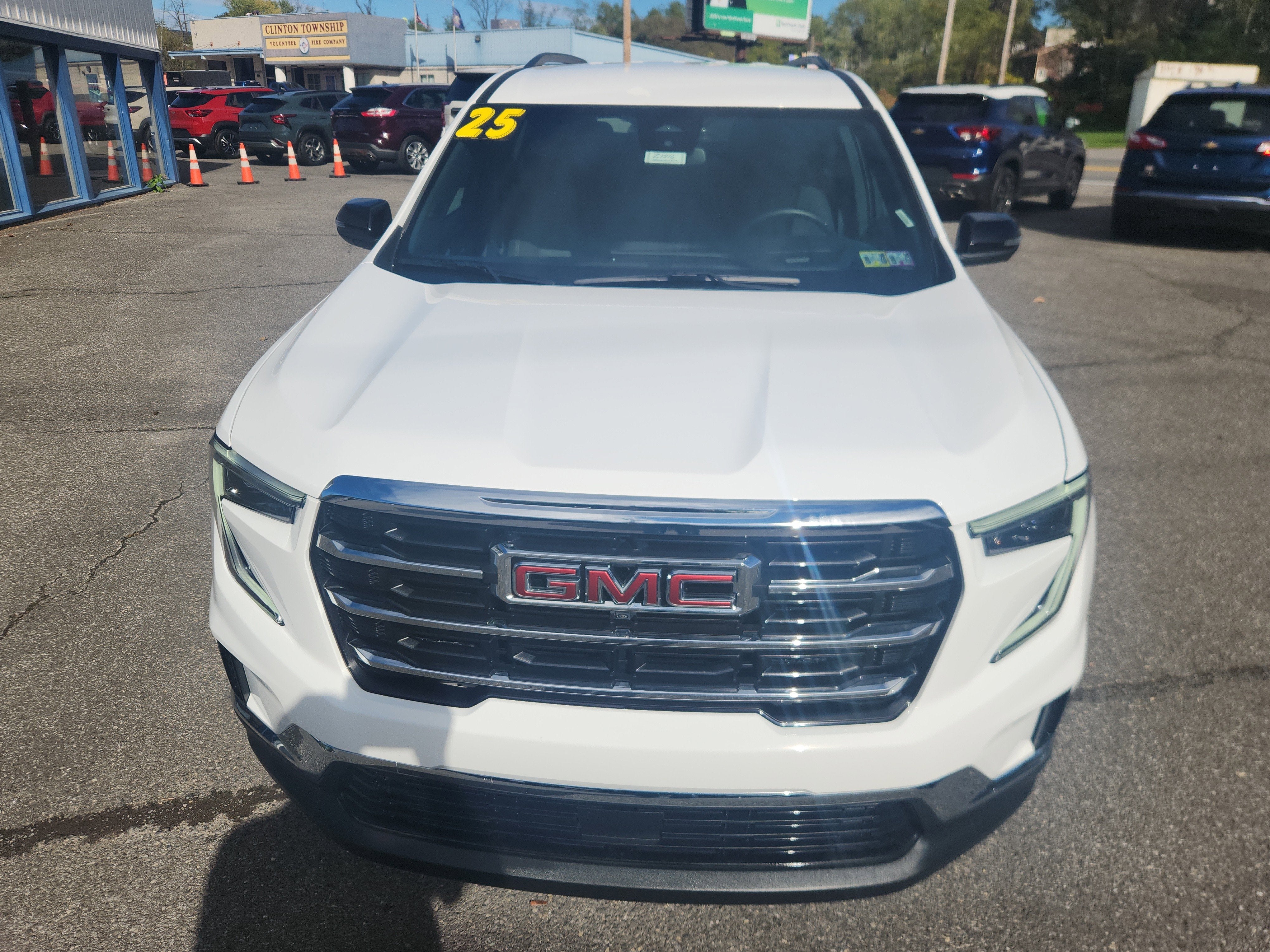 2025 GMC Acadia Elevation