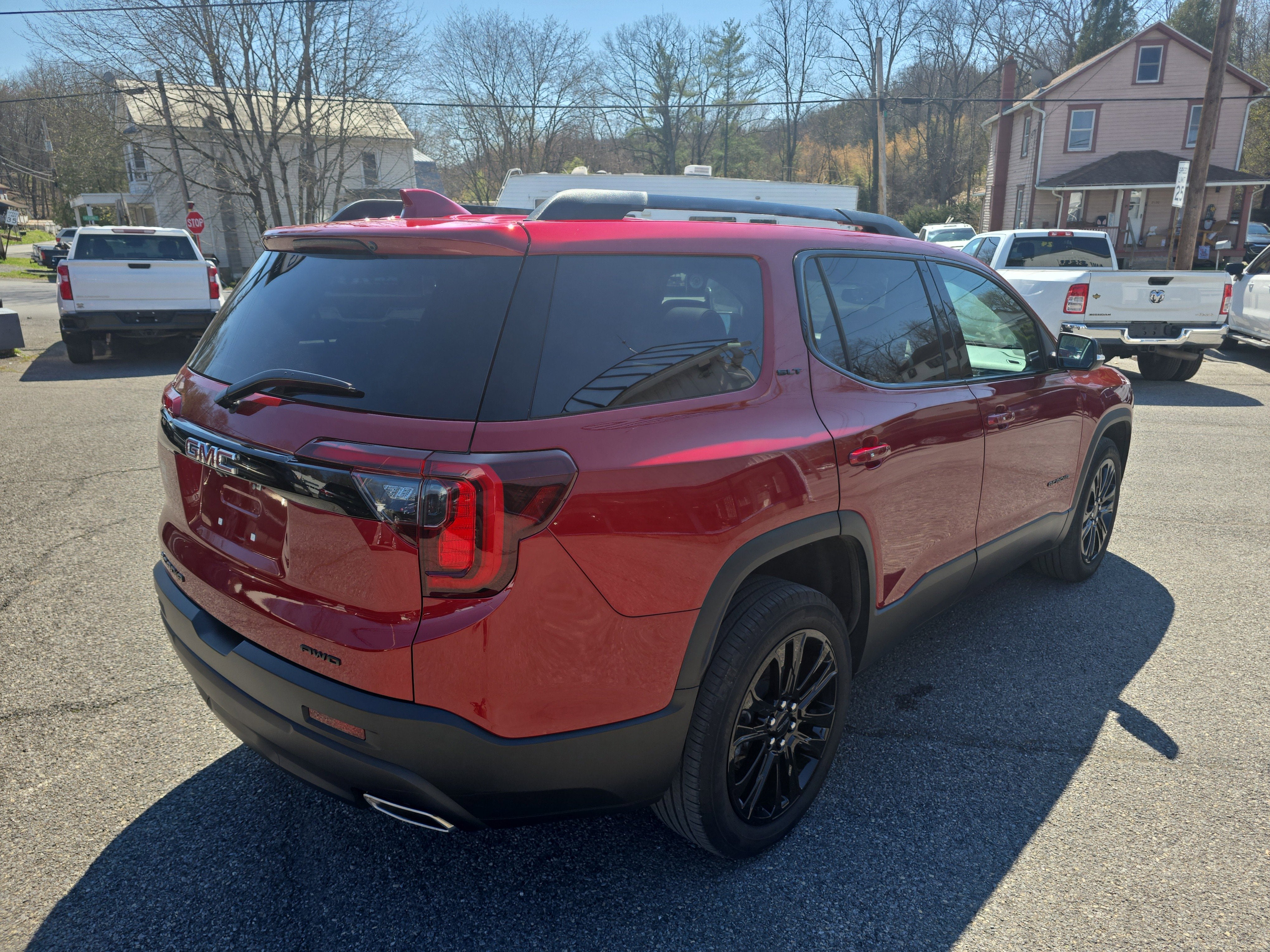 2023 GMC Acadia SLT