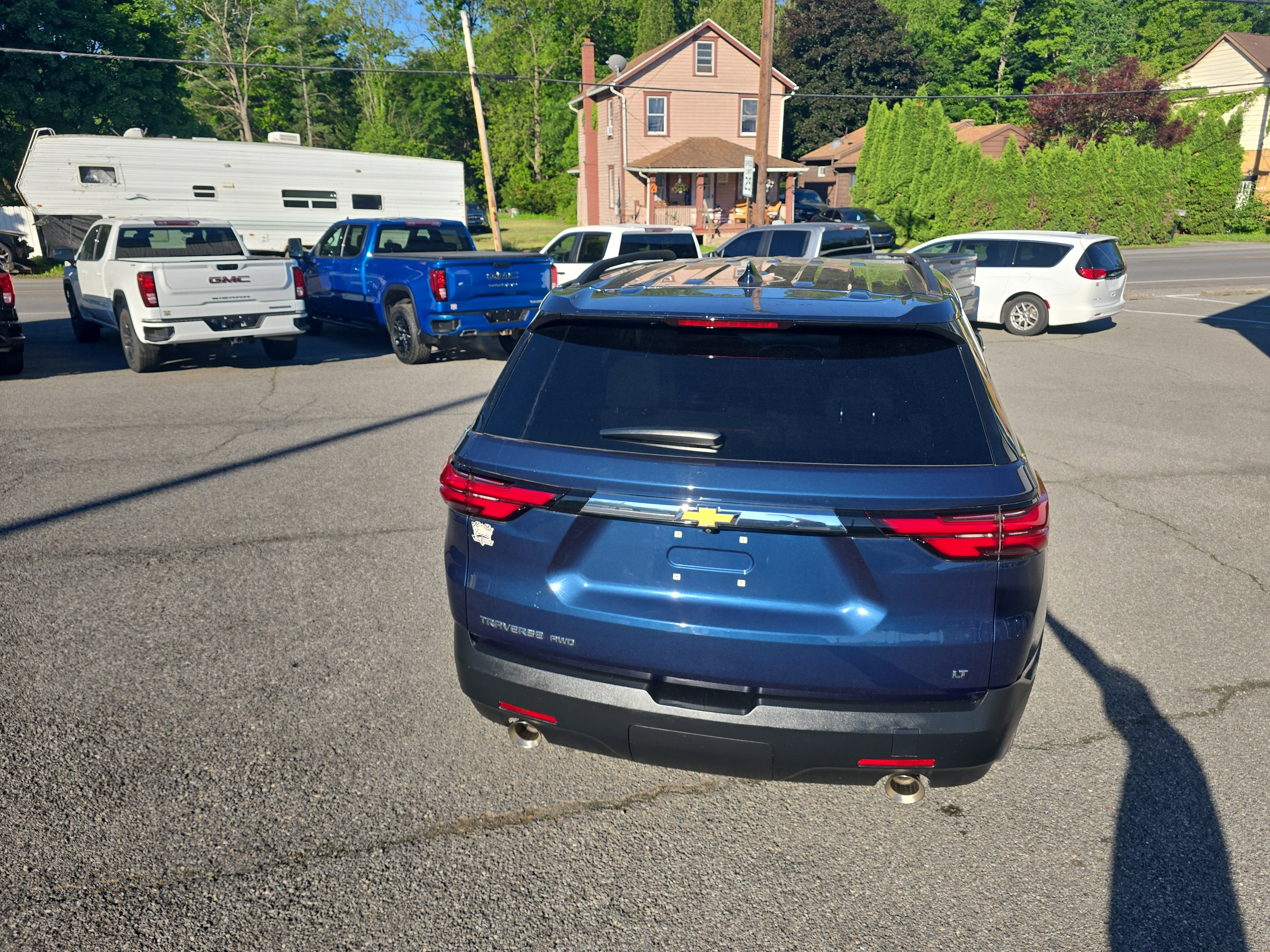 2023 Chevrolet Traverse LT Cloth