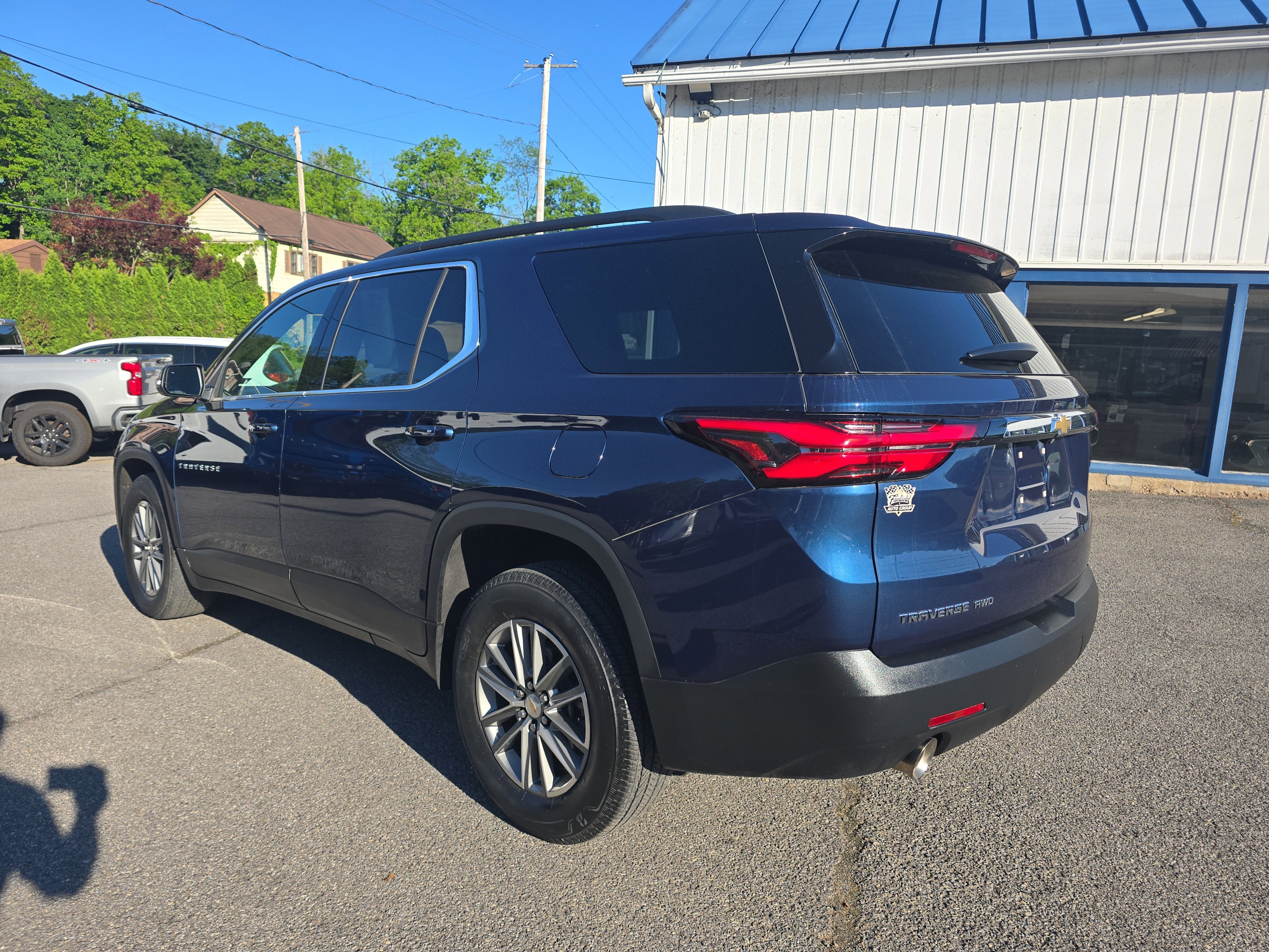 2023 Chevrolet Traverse LT Cloth