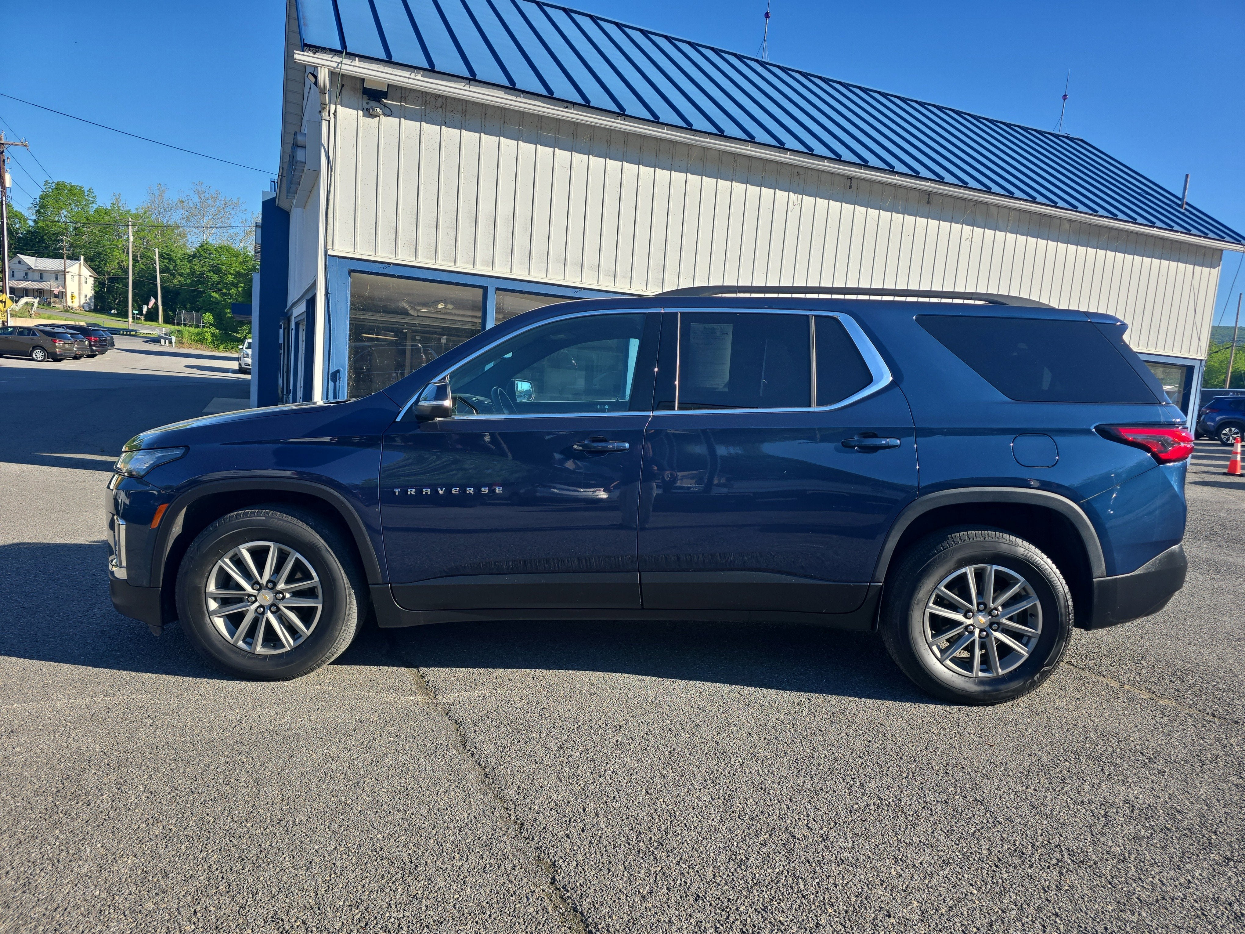 2023 Chevrolet Traverse LT Cloth