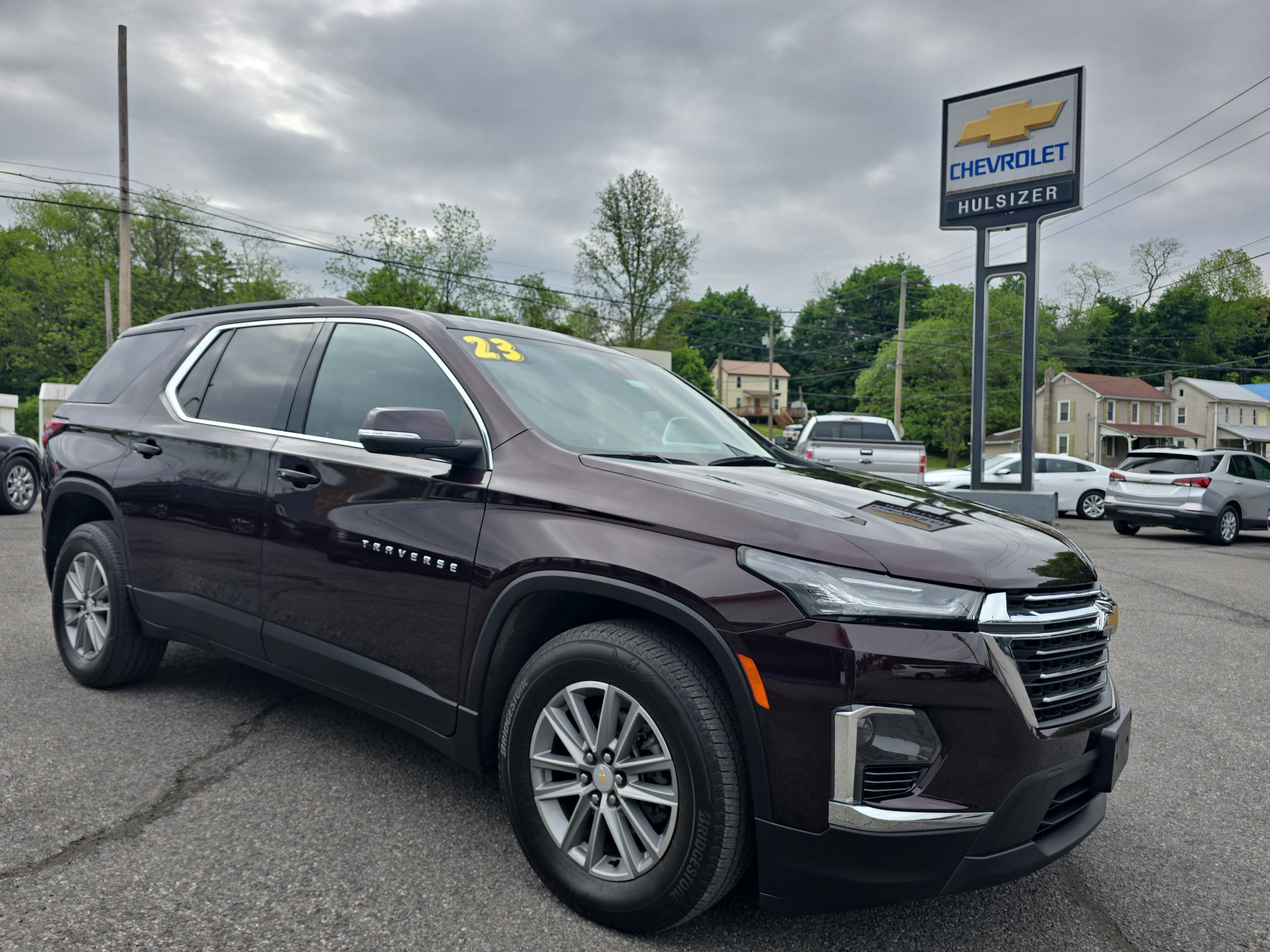 2023 Chevrolet Traverse LT Cloth