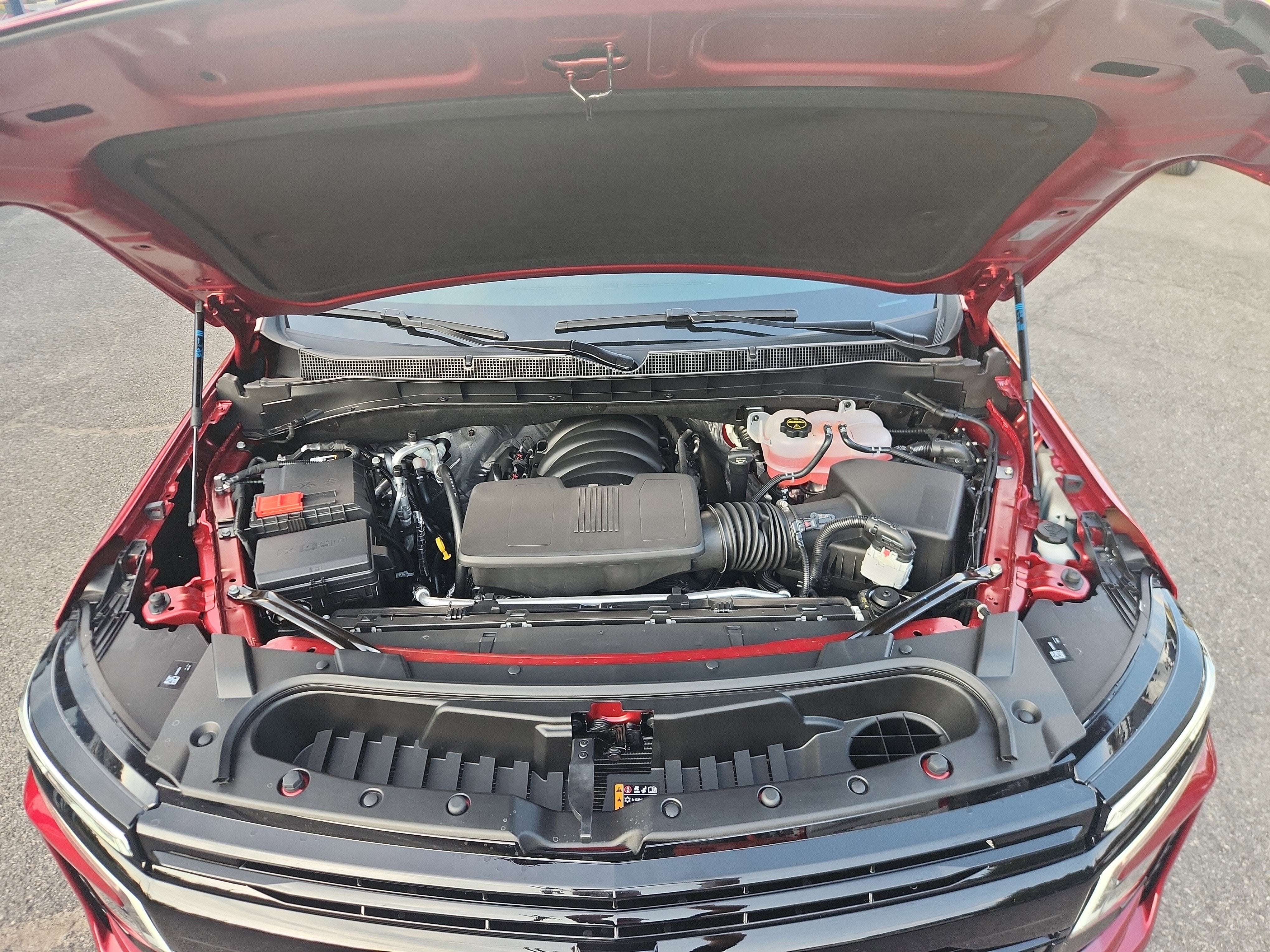 2025 Chevrolet Tahoe RST