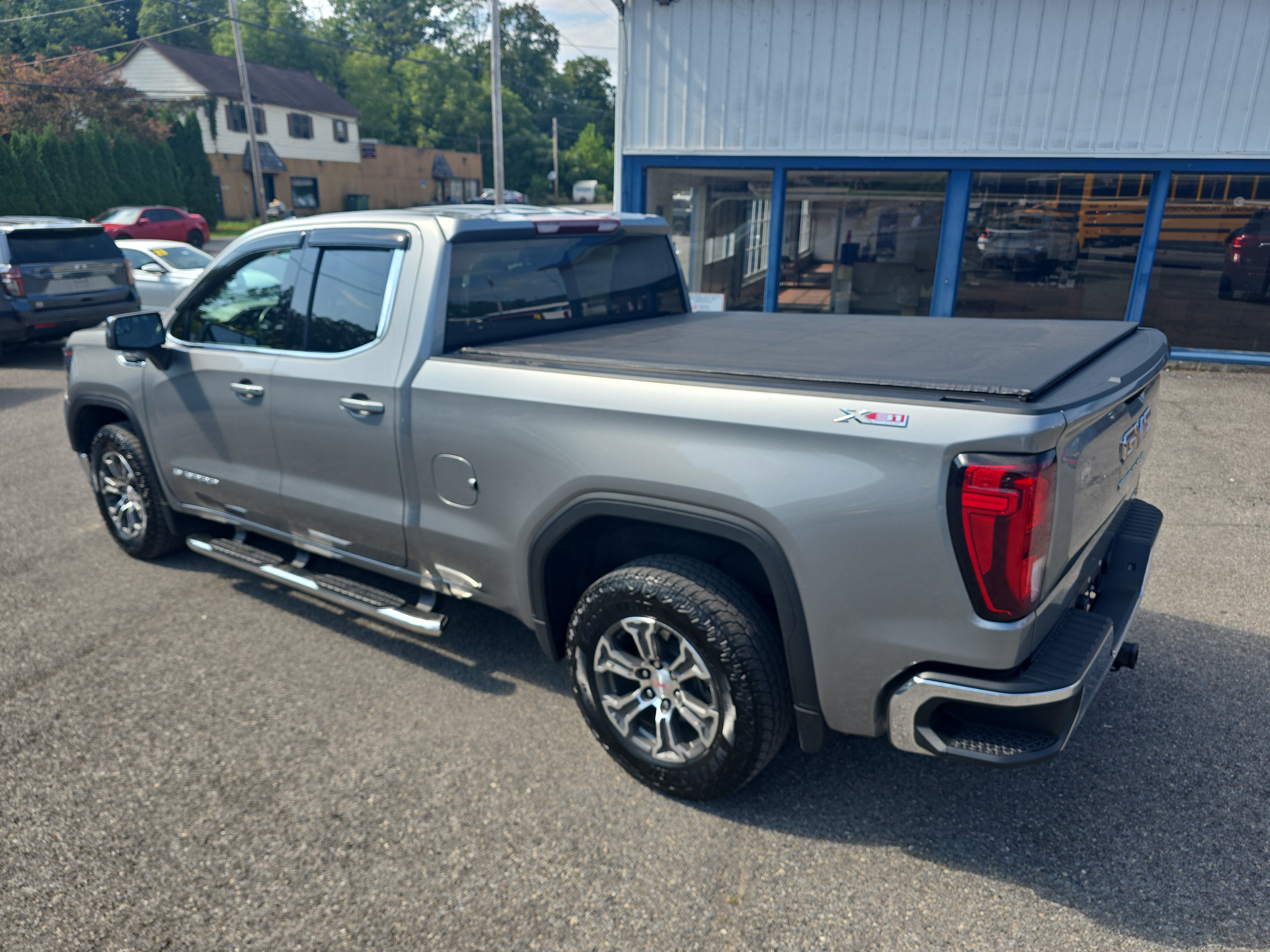 2023 GMC Sierra 1500 SLE