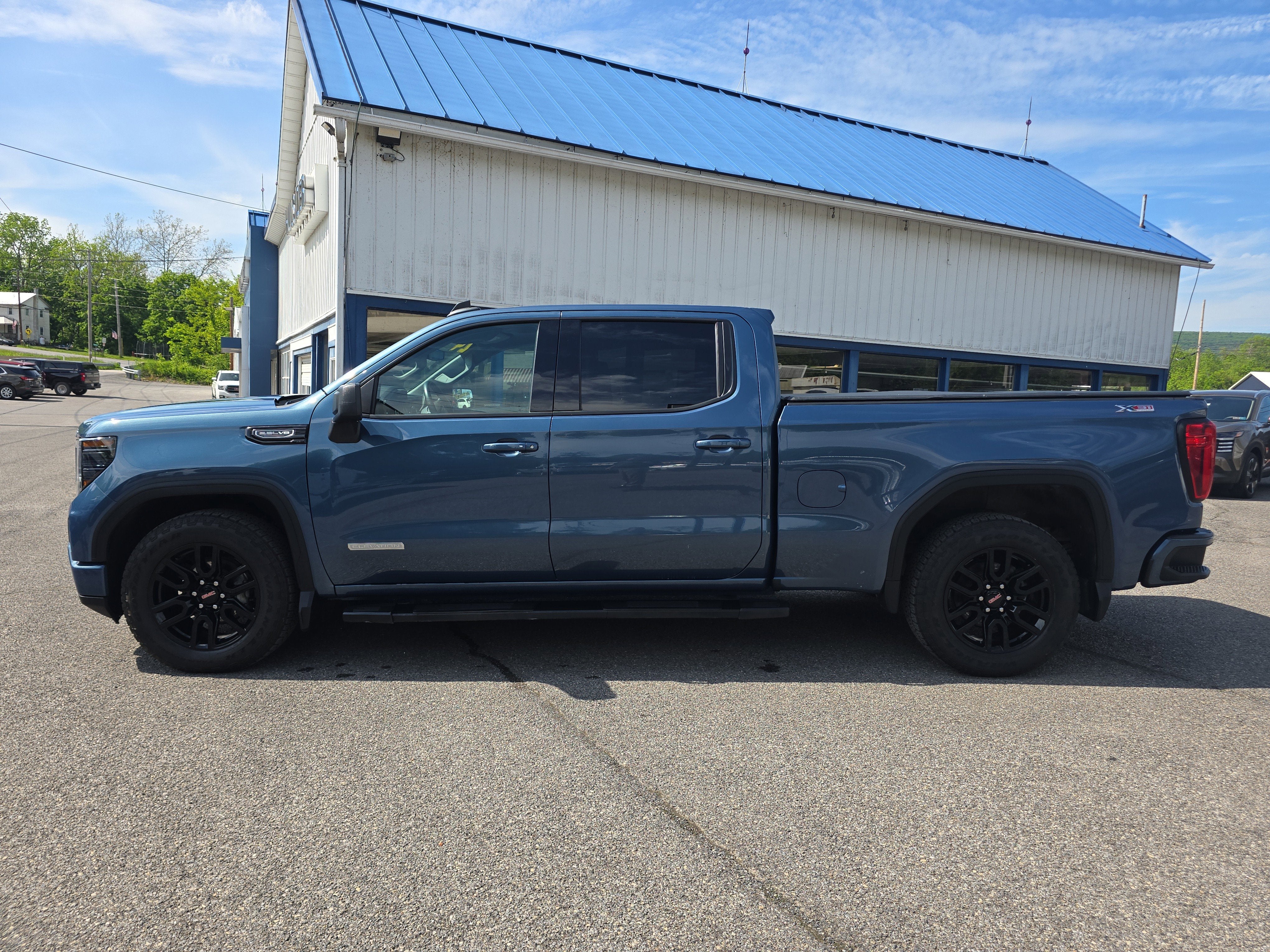 2024 GMC Sierra 1500 Elevation