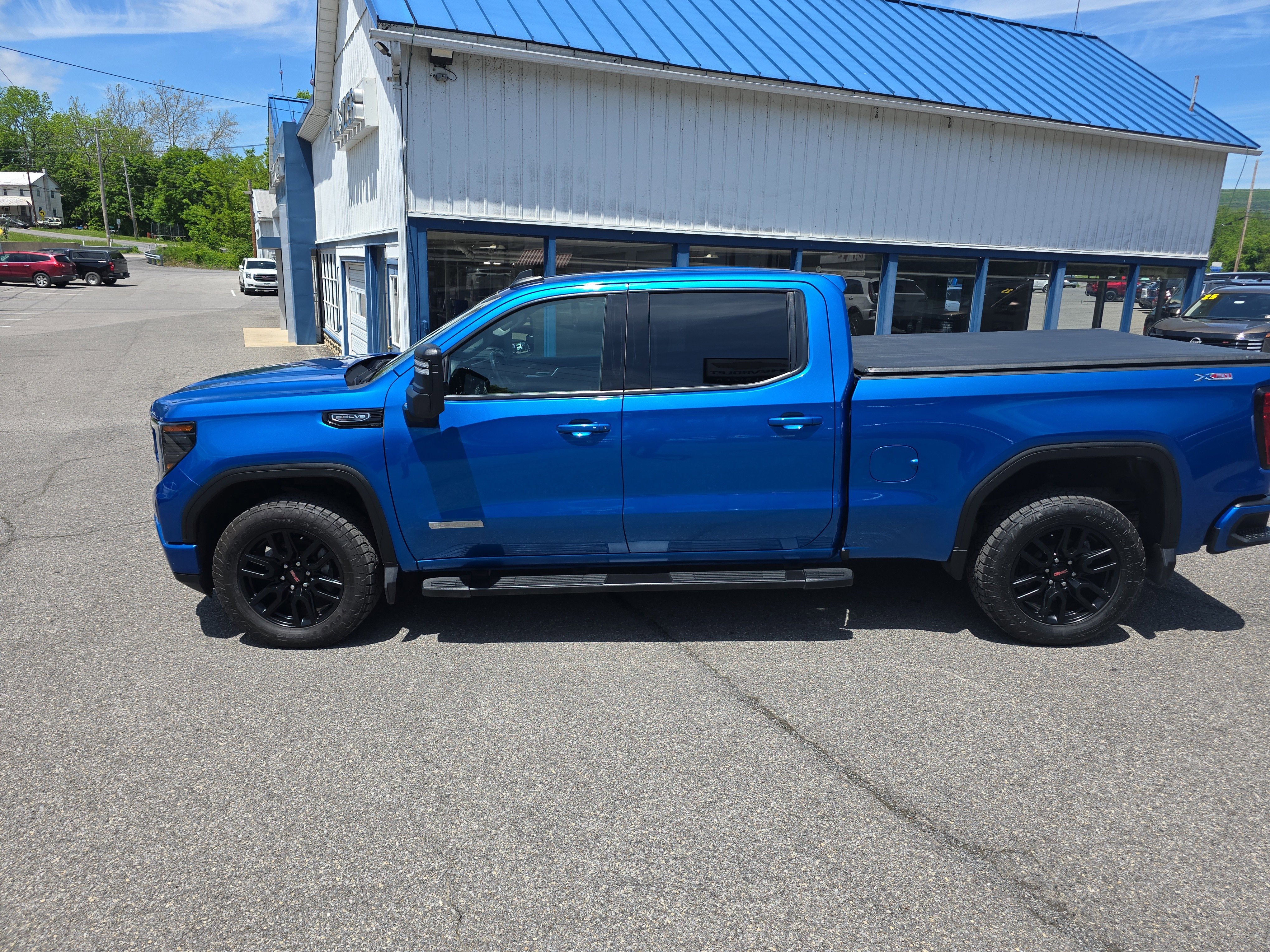 2023 GMC Sierra 1500 Elevation
