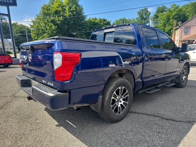 2024 Nissan TITAN Crew Cab SV 4x4