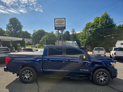 2024 Nissan TITAN Crew Cab SV 4x4