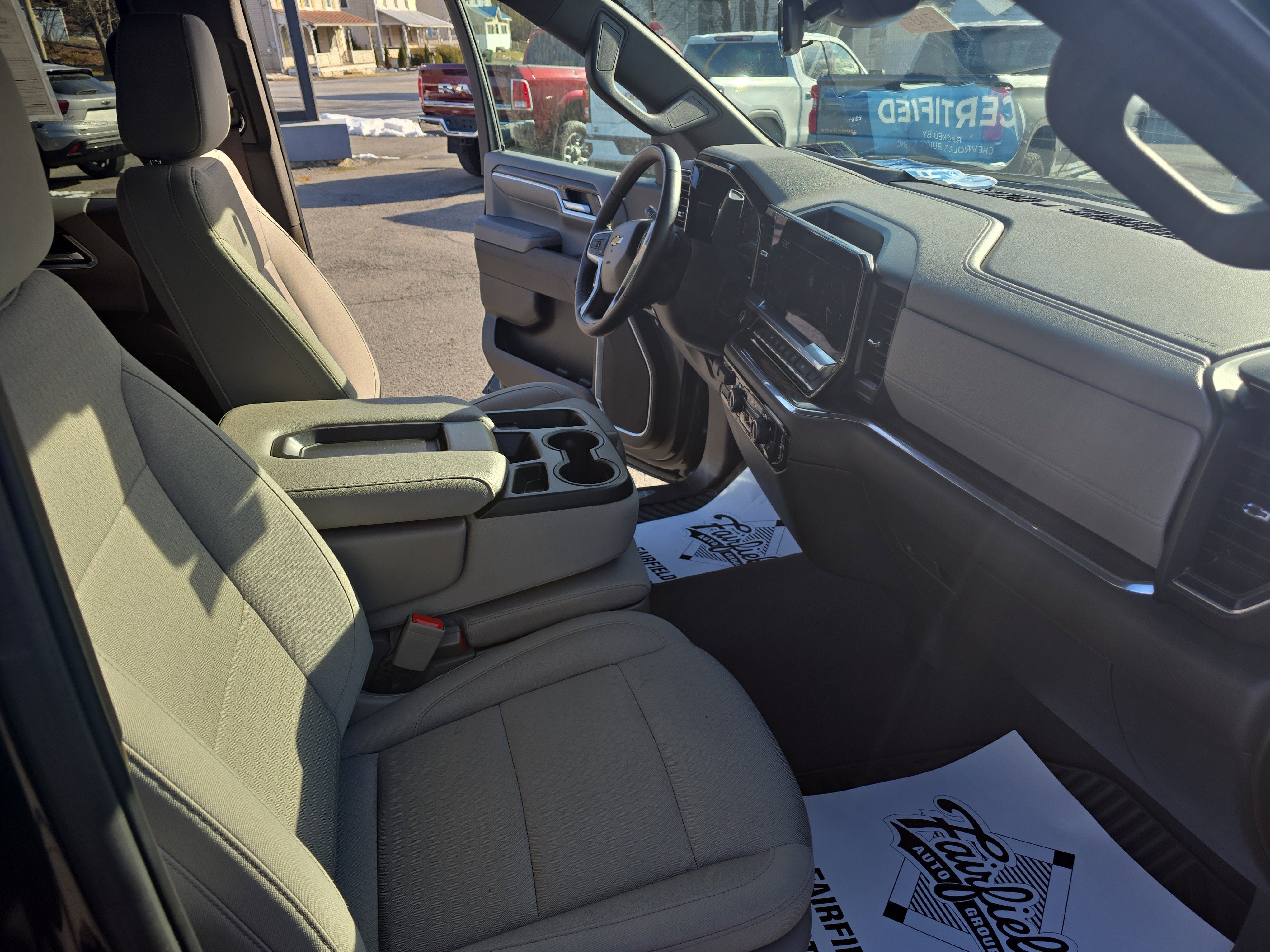 2025 Chevrolet Silverado 1500 LT