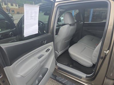 2014 Toyota Tacoma BLACK