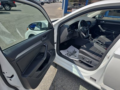 2023 Volkswagen Jetta SE