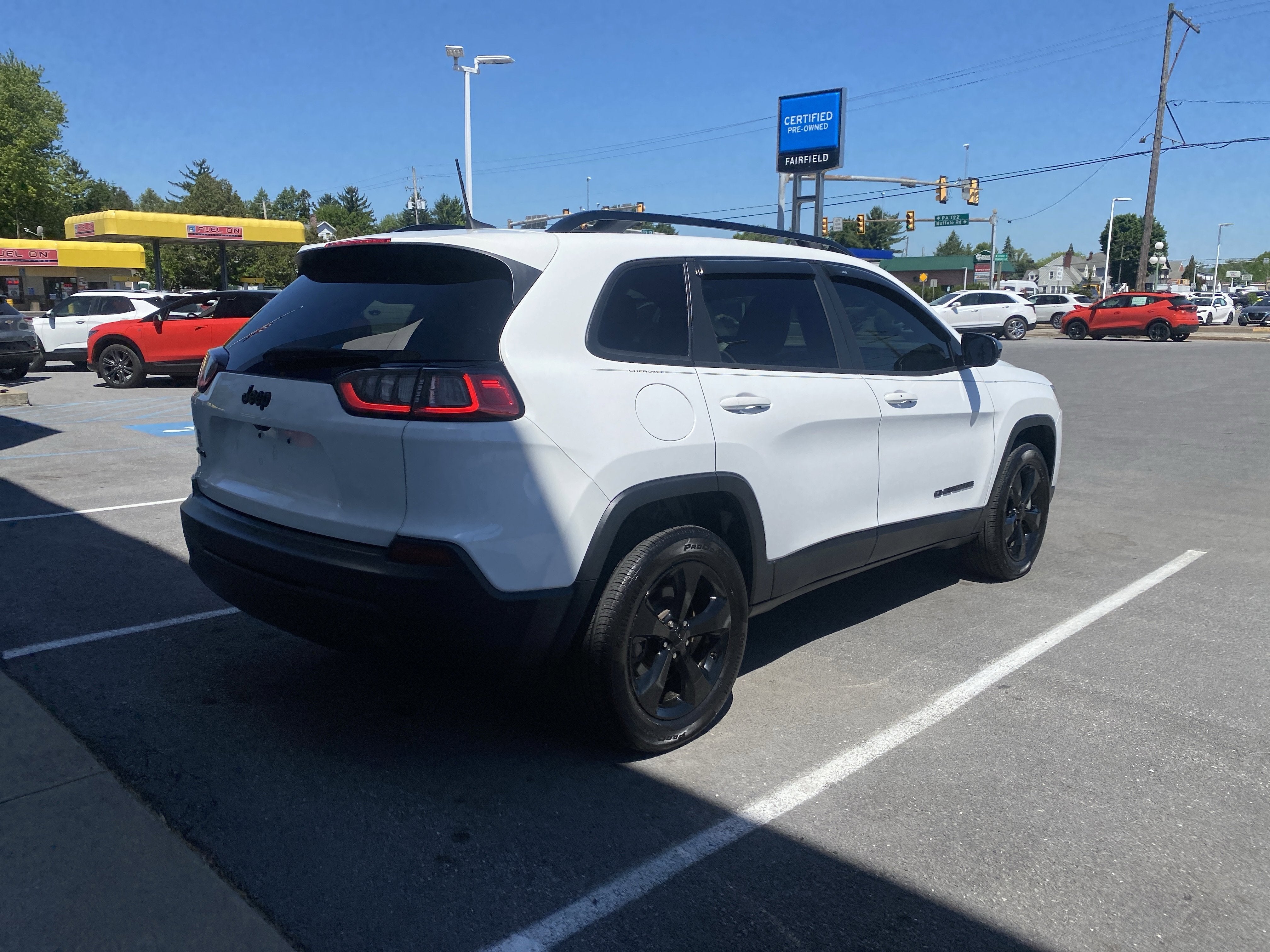2023 Jeep Cherokee Altitude Lux