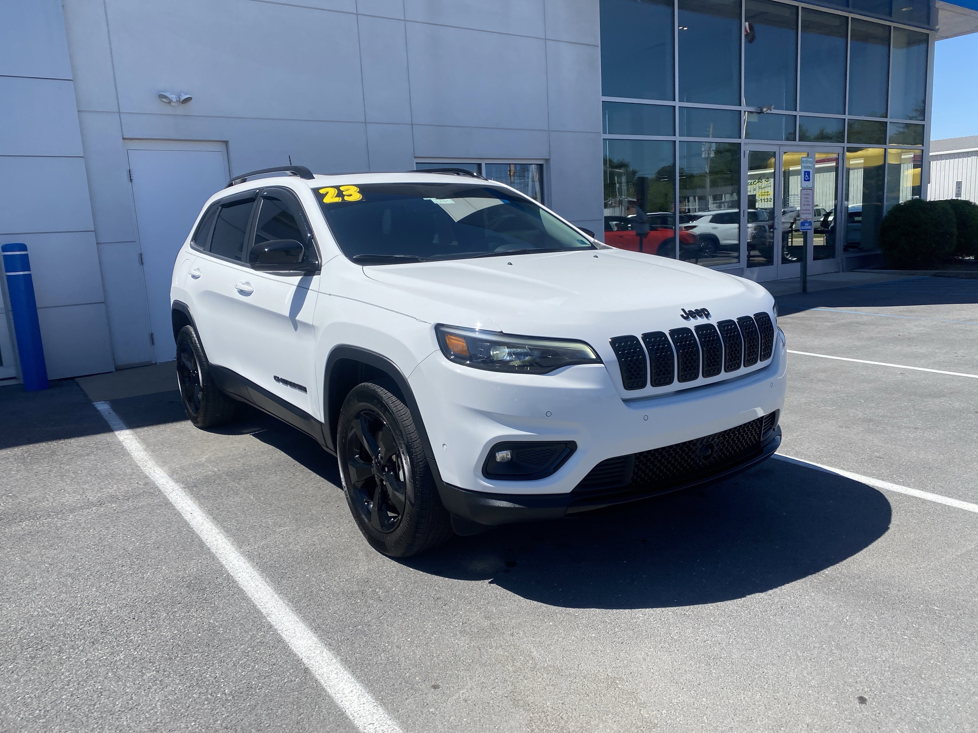 2023 Jeep Cherokee Altitude Lux