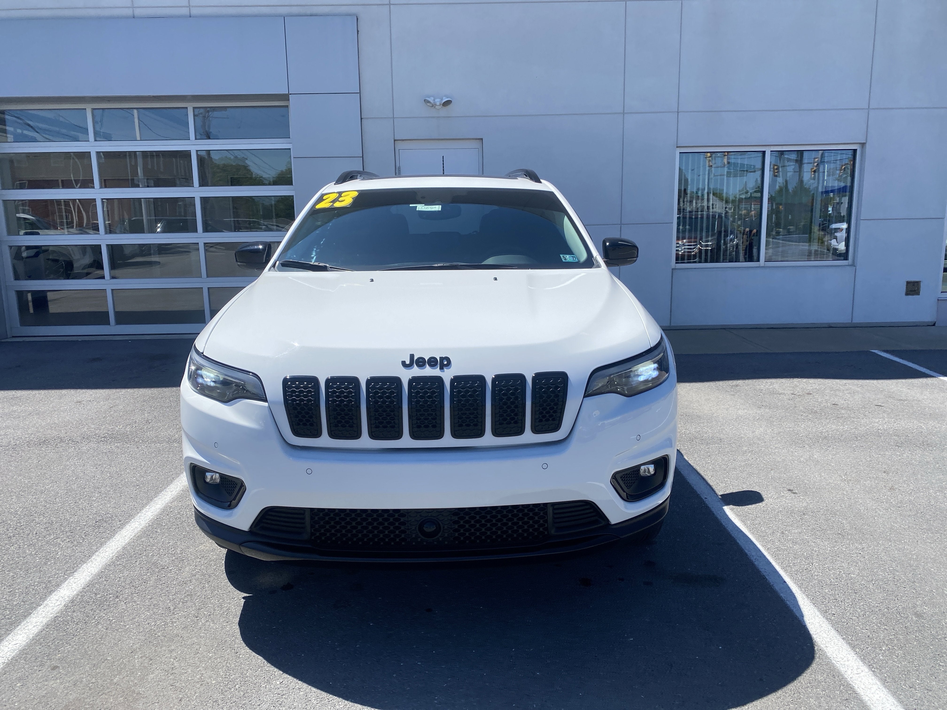 2023 Jeep Cherokee Altitude Lux