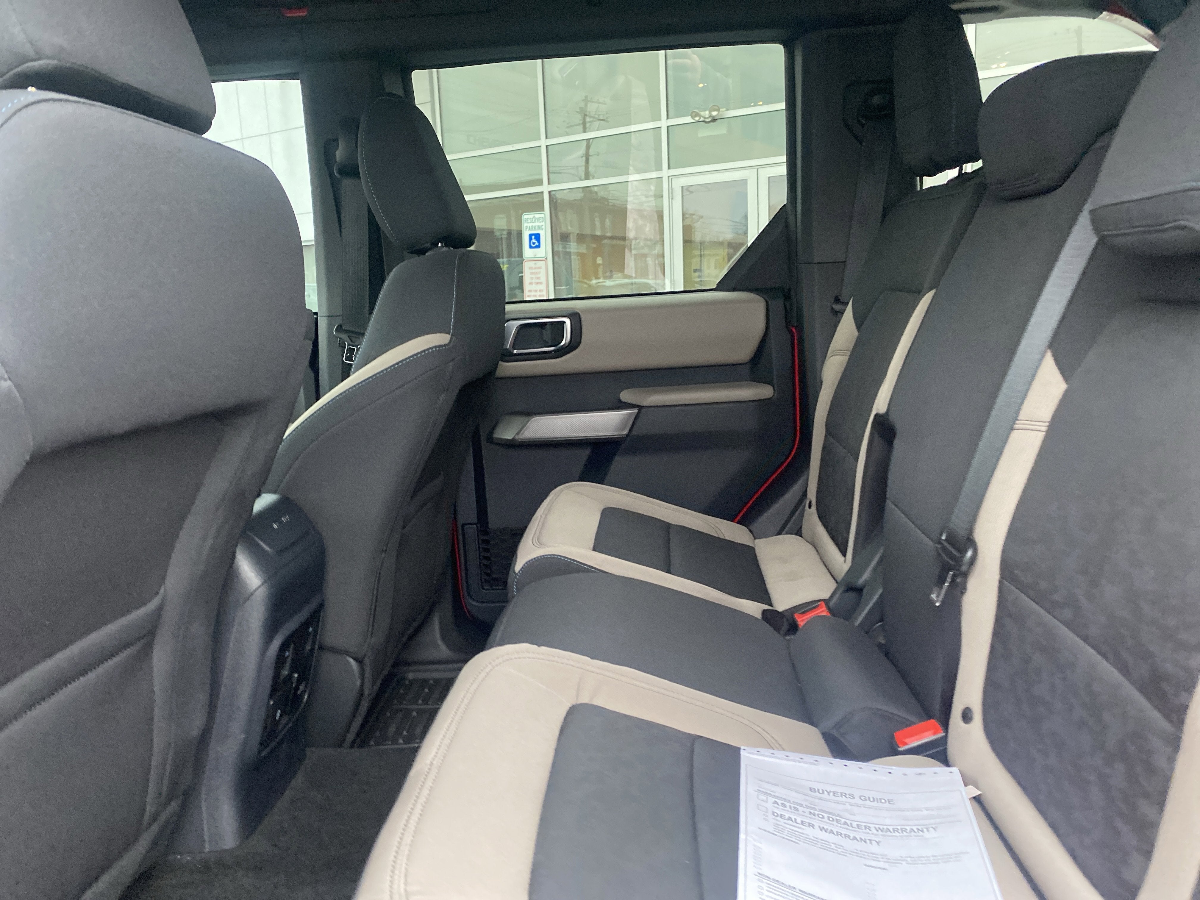 2022 Ford Bronco Base