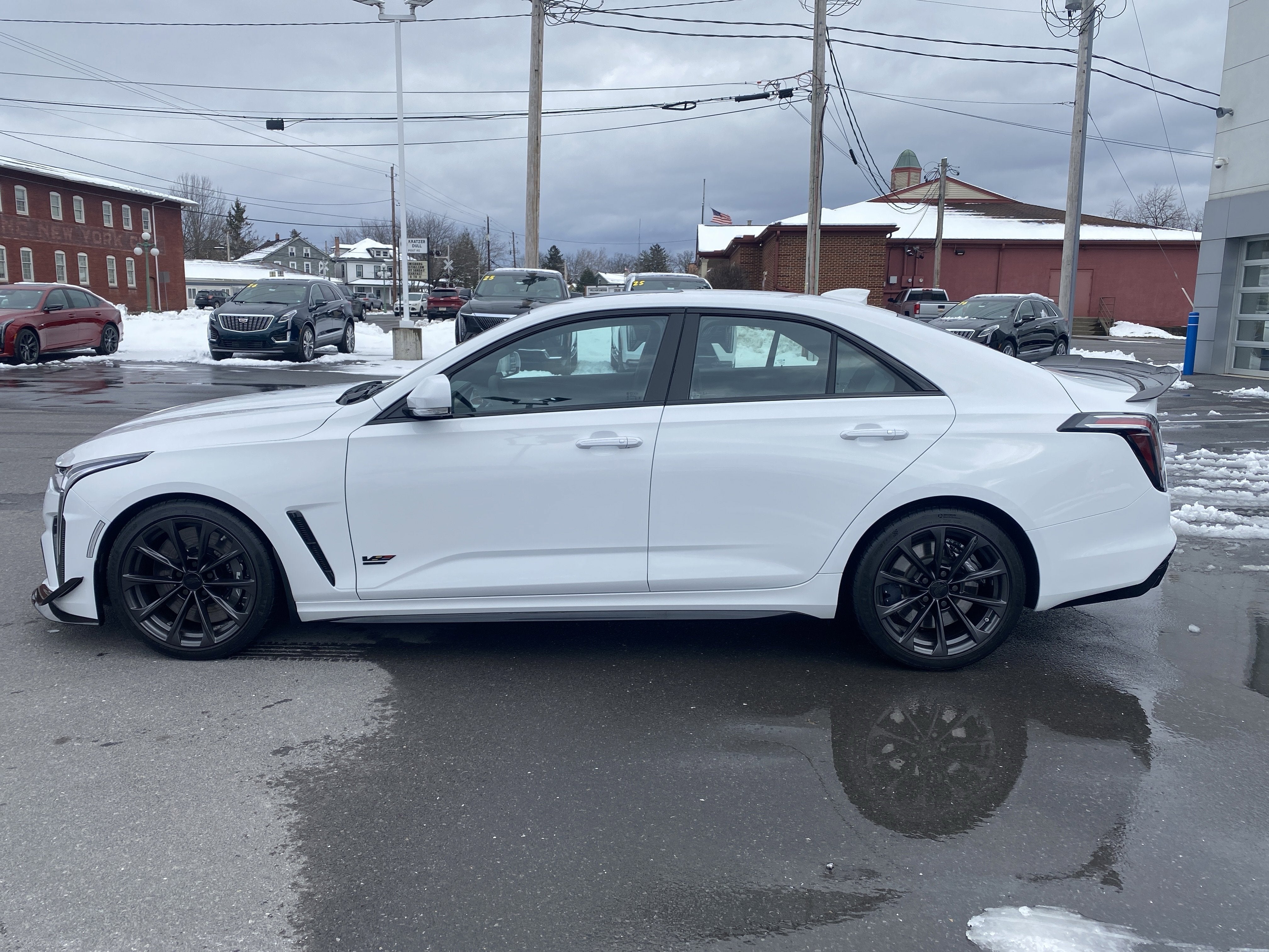 2025 Cadillac CT4-V V-Series Blackwing