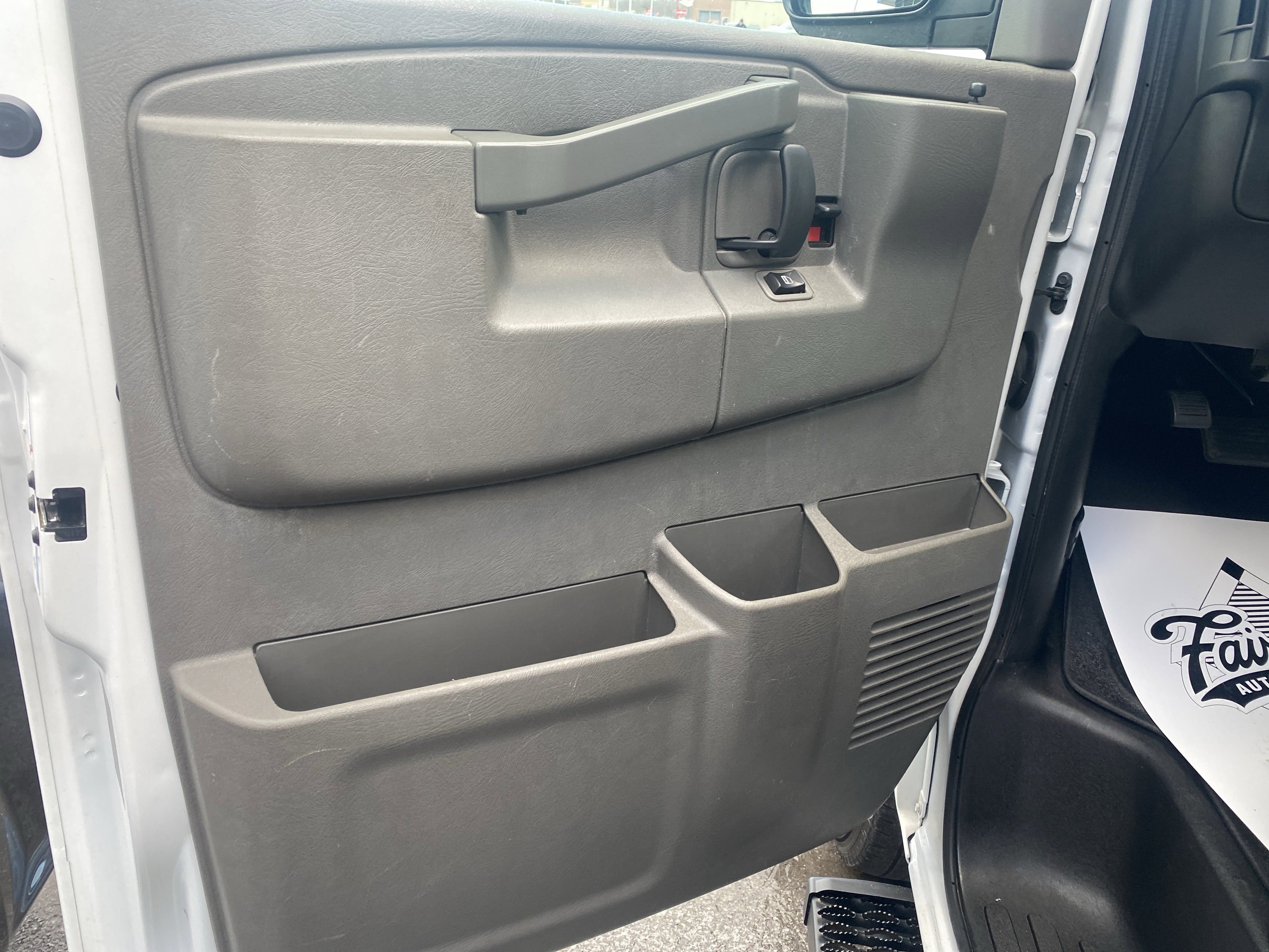 2019 Chevrolet Express Passenger 2500 LT