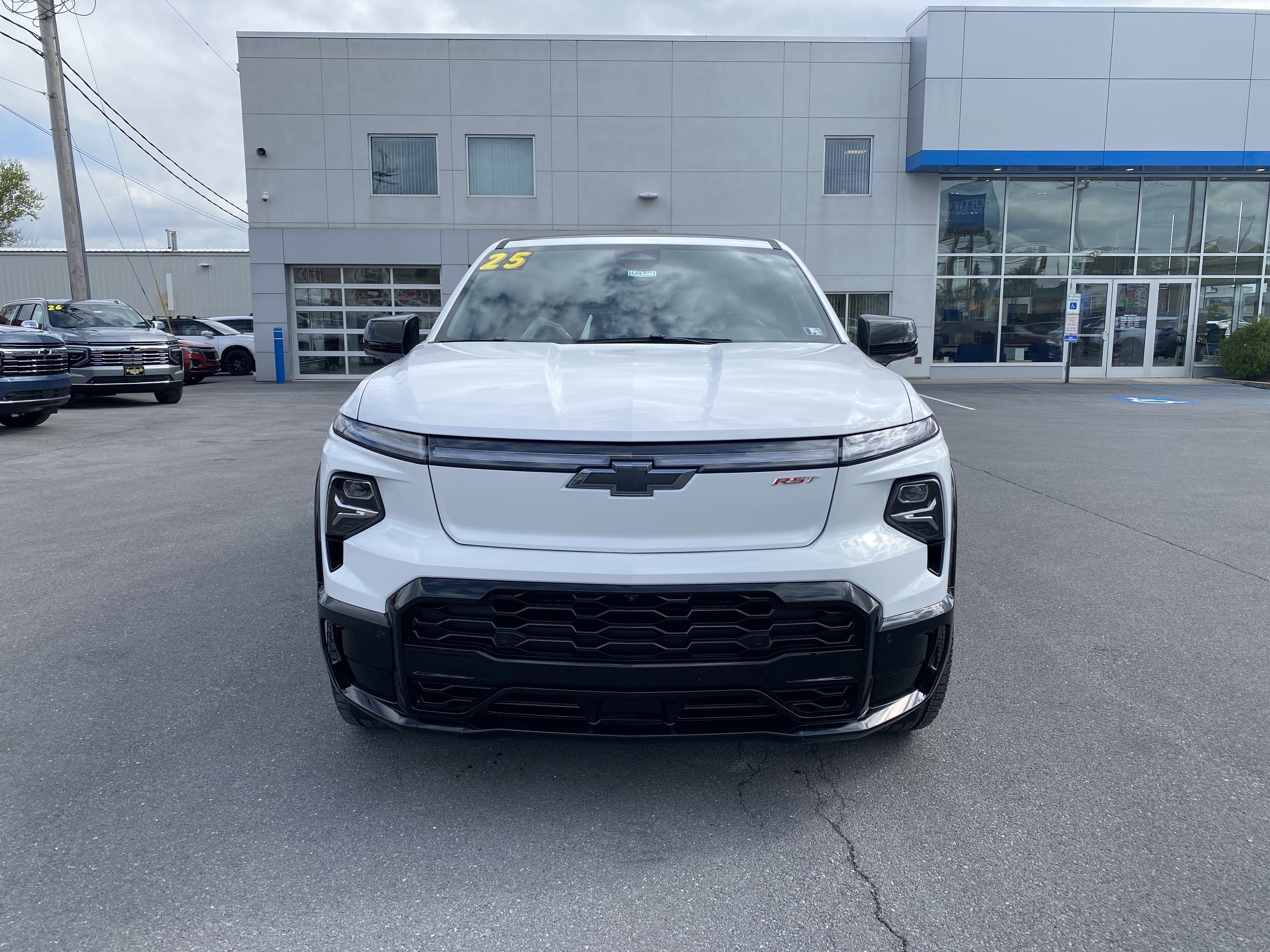 2025 Chevrolet Silverado EV RST - Max Range