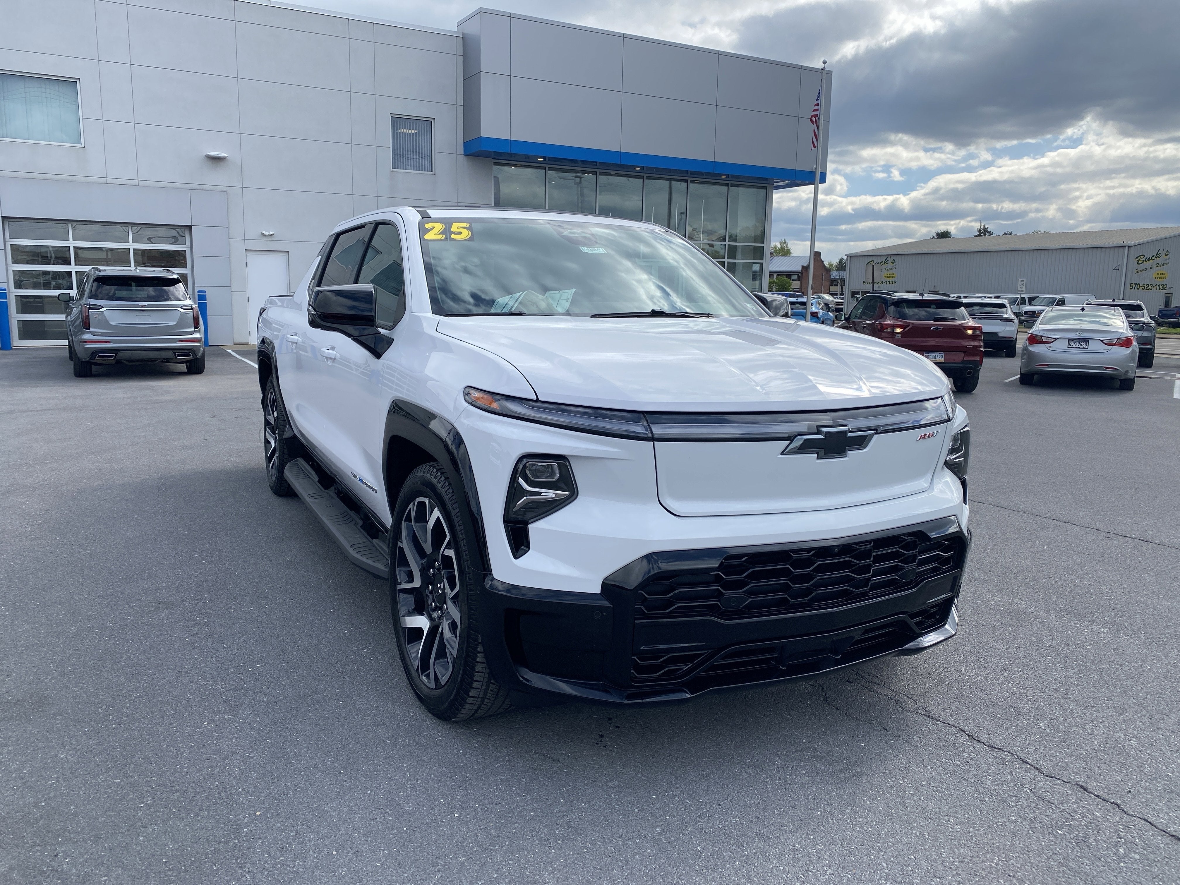 2025 Chevrolet Silverado EV RST - Max Range