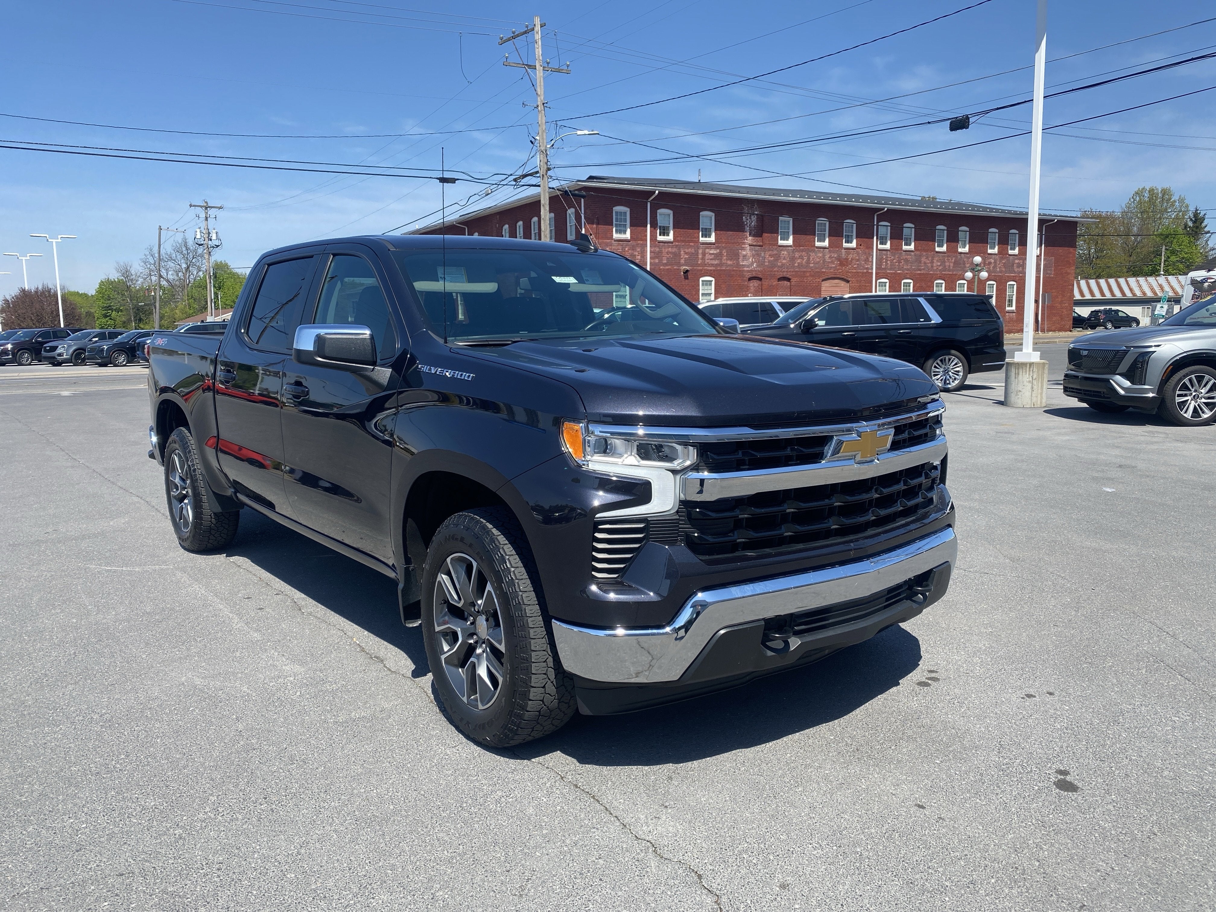 2023 Chevrolet Silverado 1500 LT (2FL)