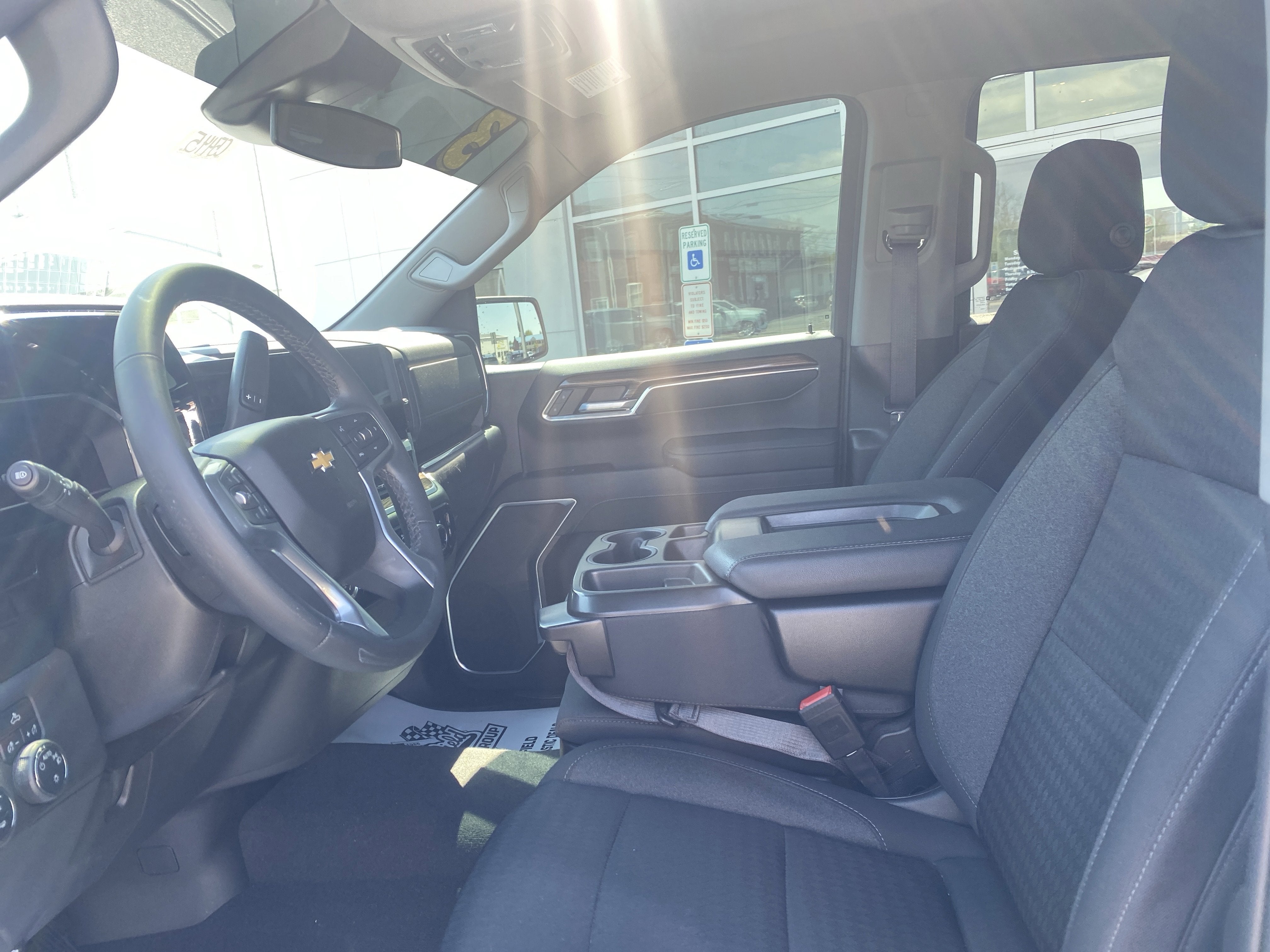 2023 Chevrolet Silverado 1500 LT (2FL)