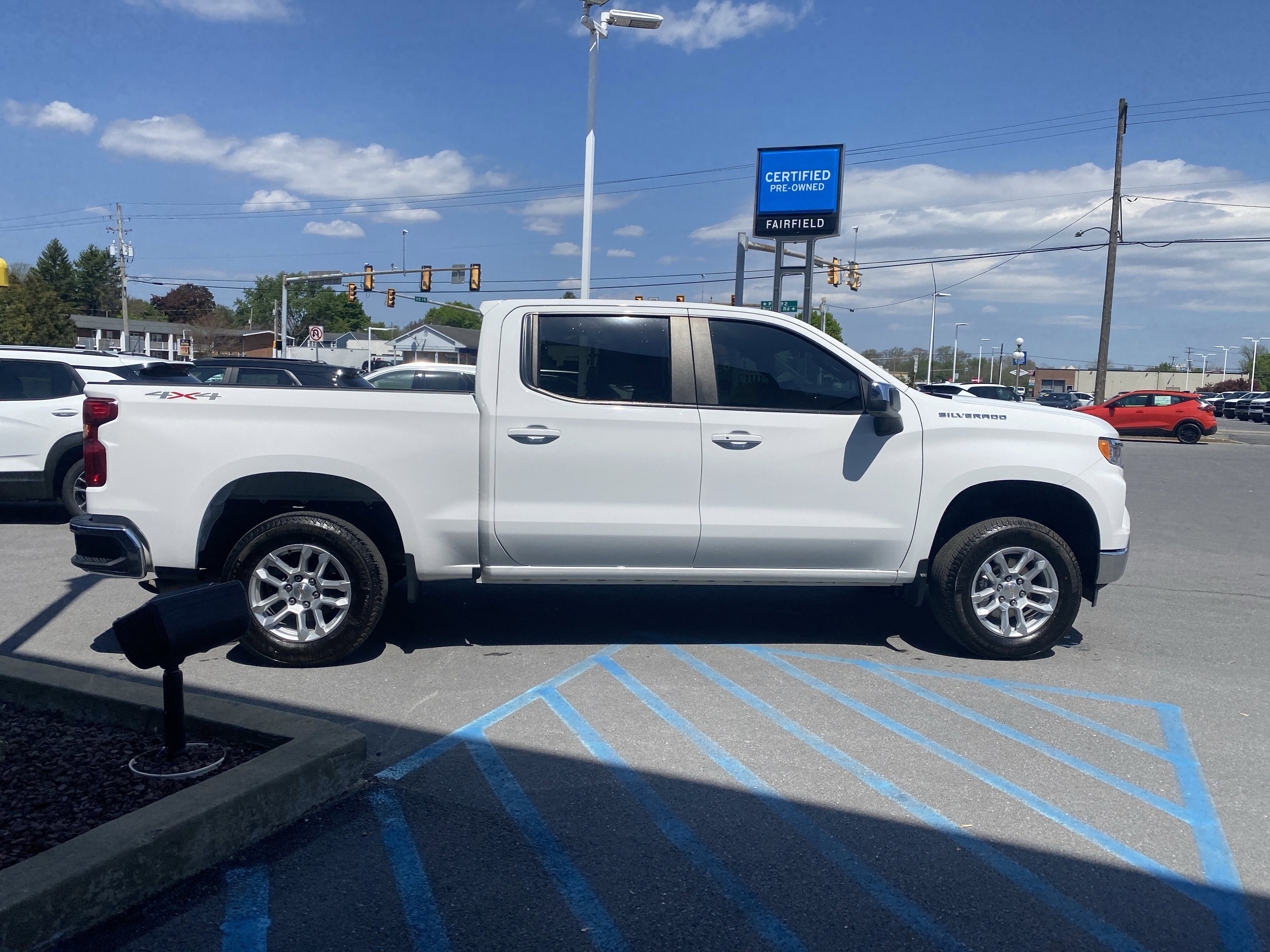 2023 Chevrolet Silverado 1500 LT (2FL)