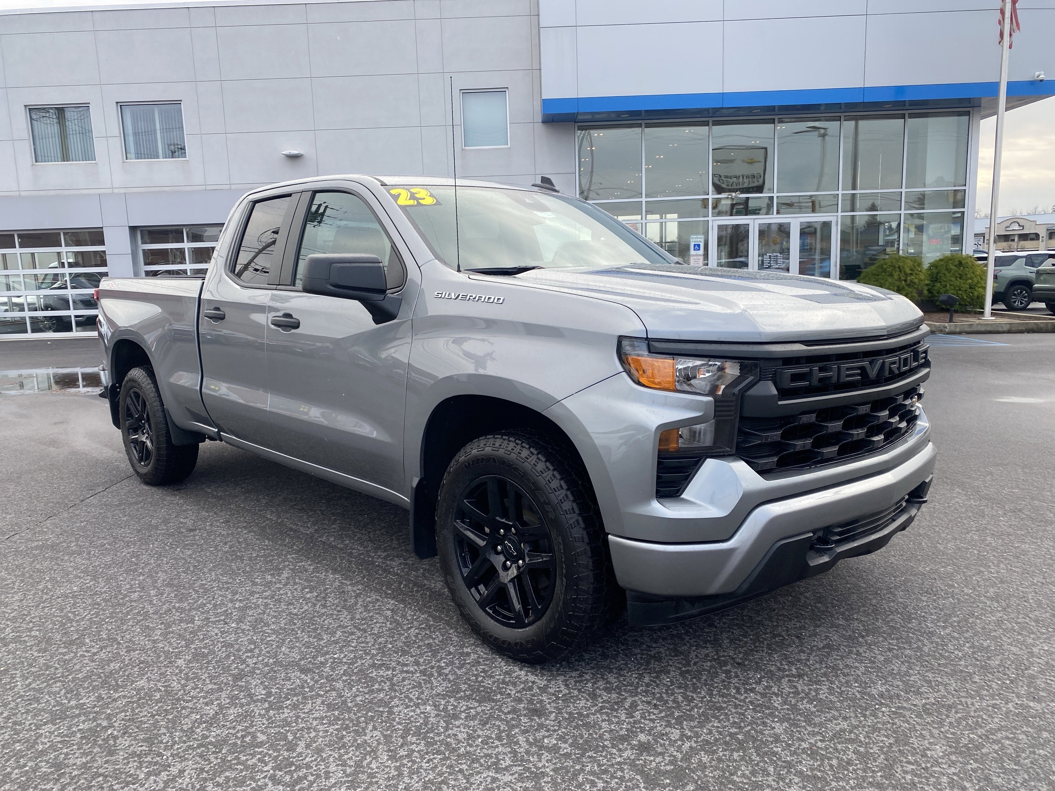 2023 Chevrolet Silverado 1500 Custom