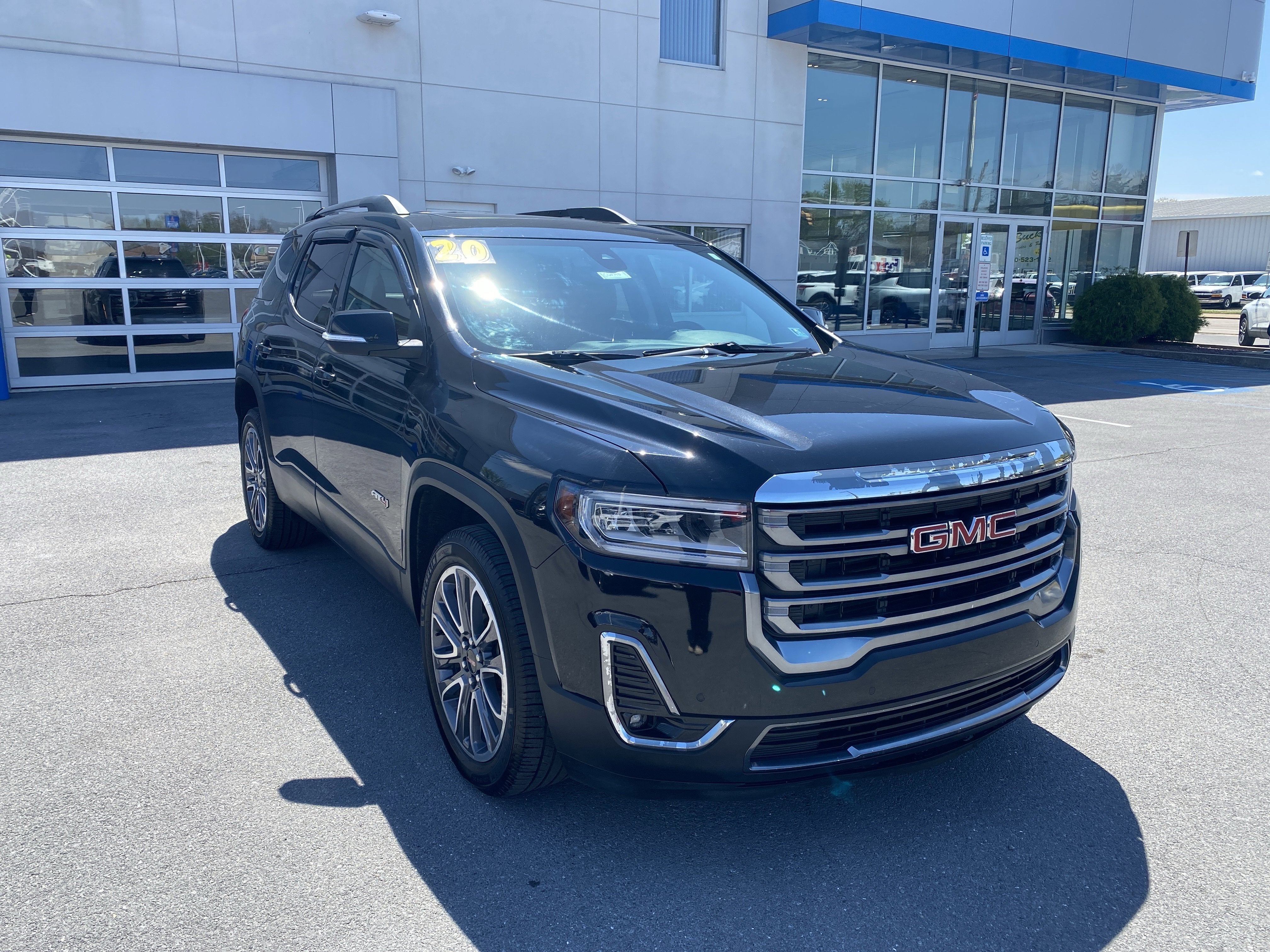 2020 GMC Acadia AT4