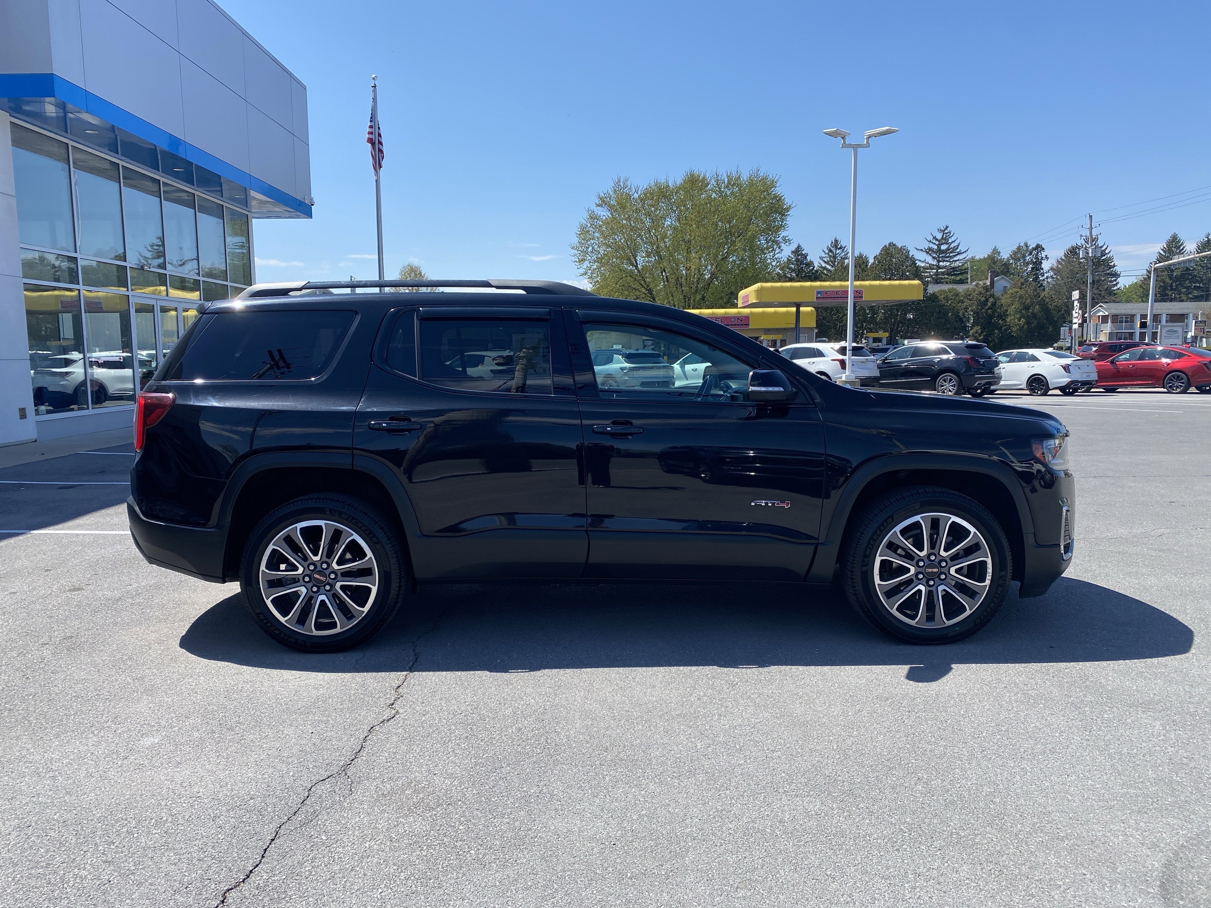2020 GMC Acadia AT4