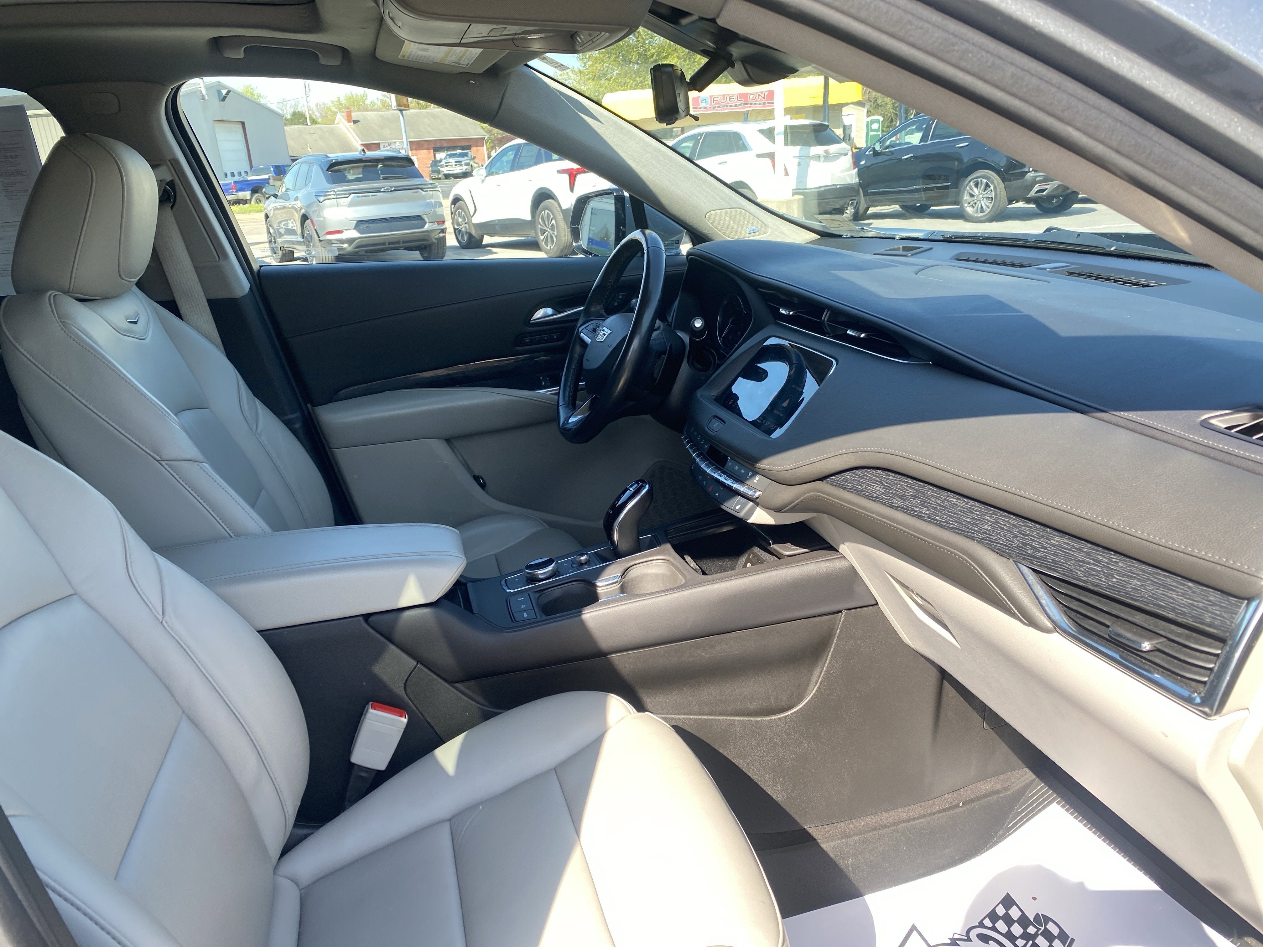 2023 Cadillac XT4 Premium Luxury