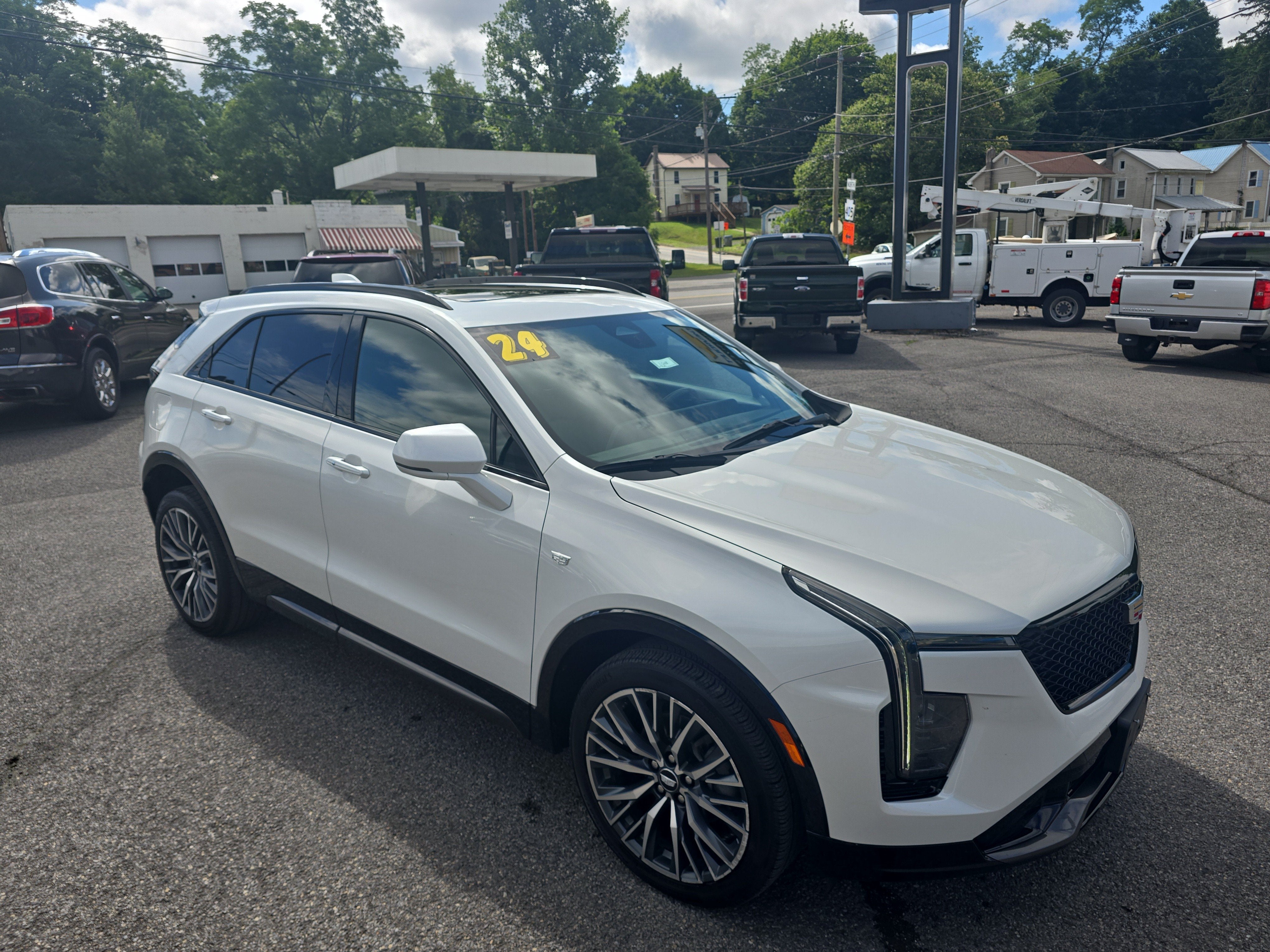 2024 Cadillac XT4 Sport