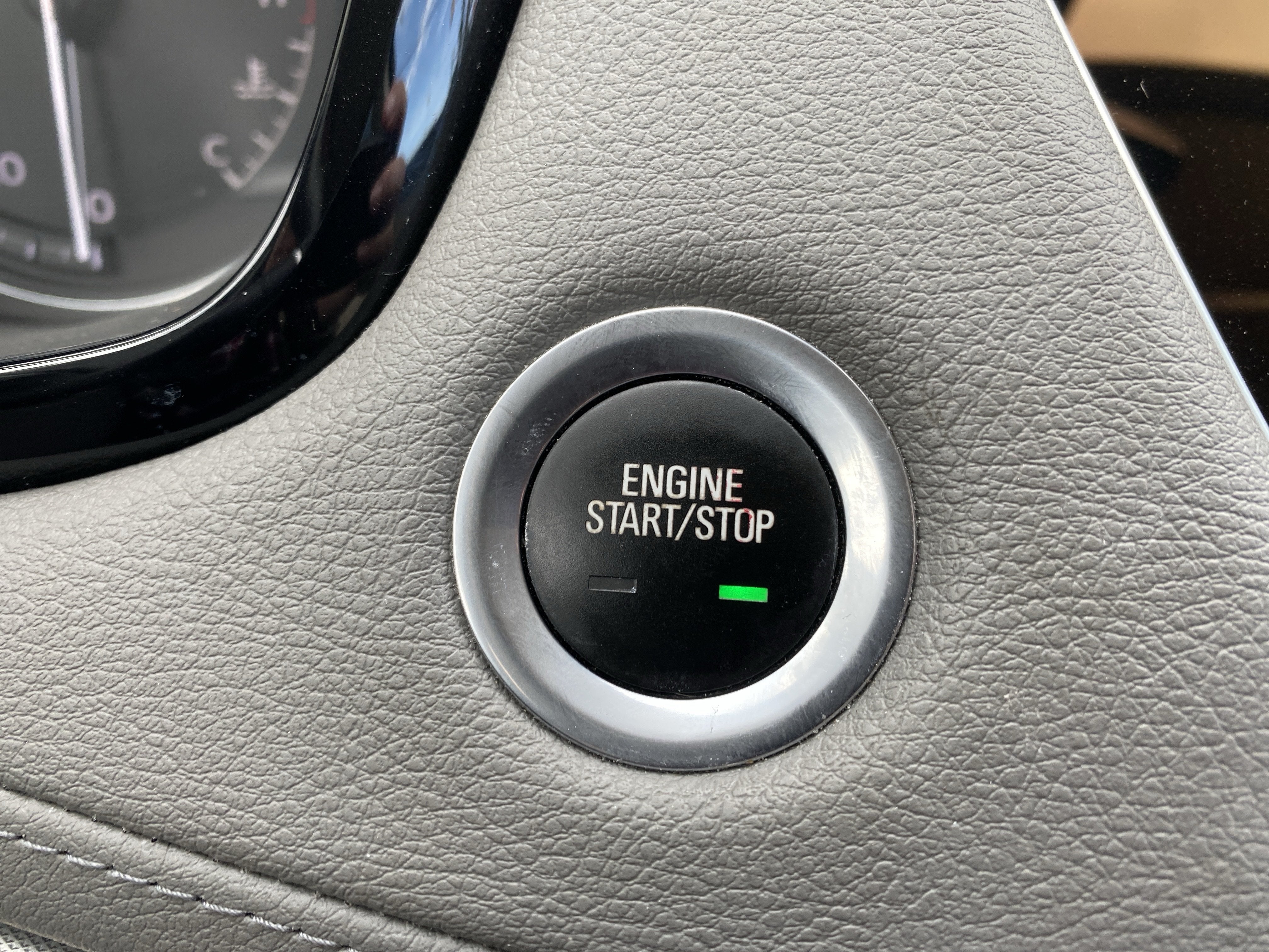 2022 Cadillac XT5 AWD Premium Luxury