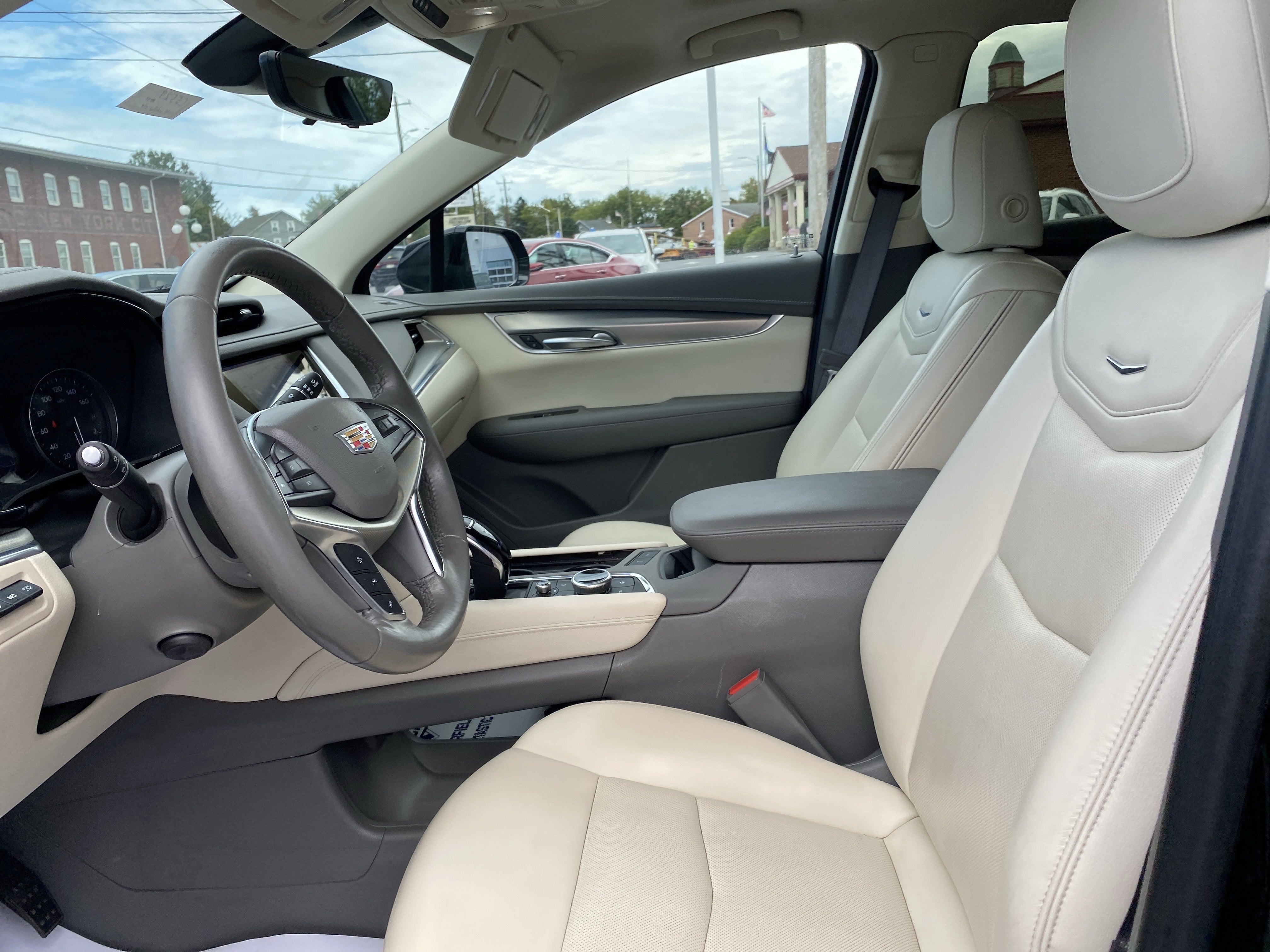 2022 Cadillac XT5 AWD Premium Luxury