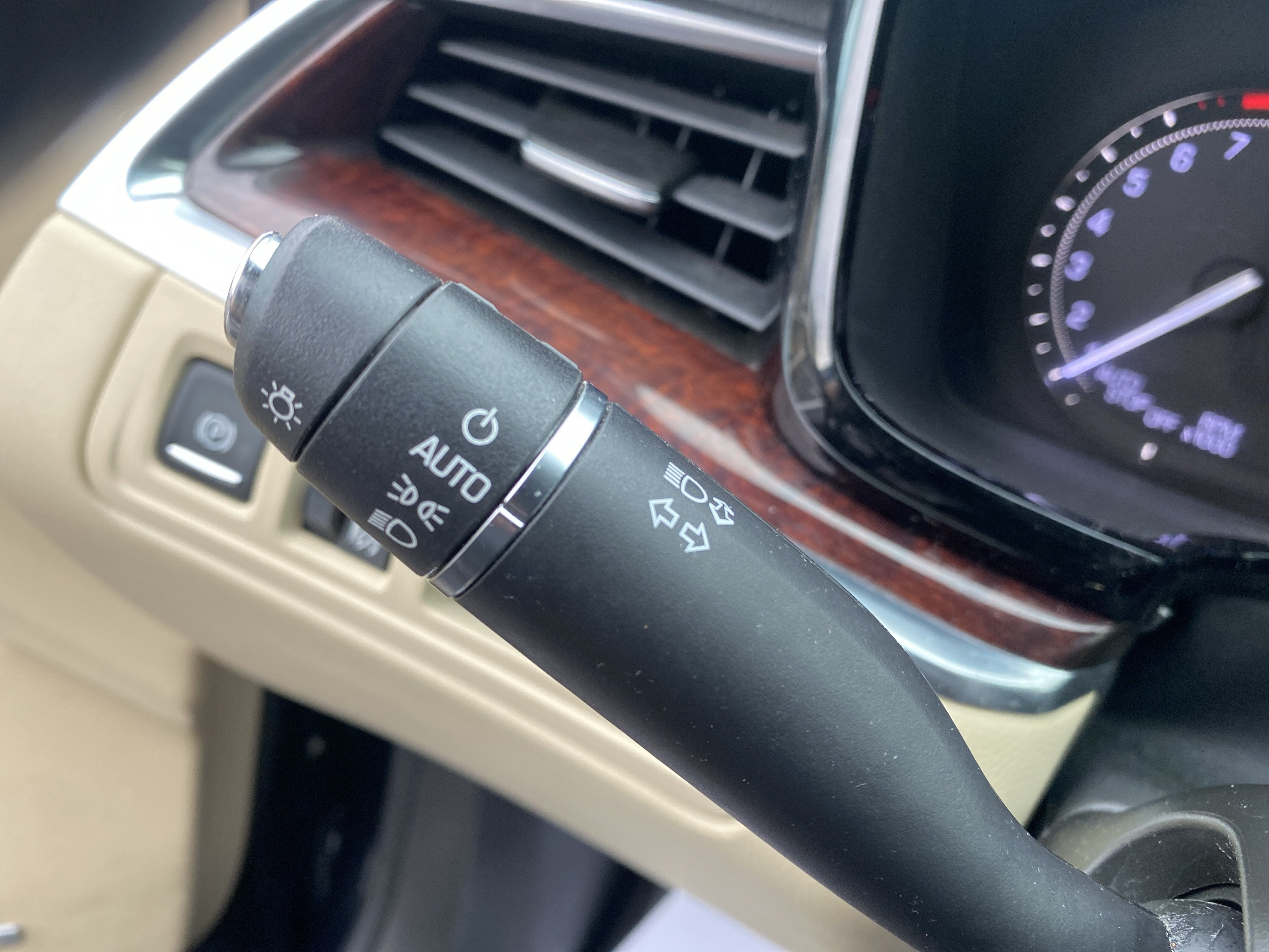 2017 Cadillac XT5 Luxury AWD