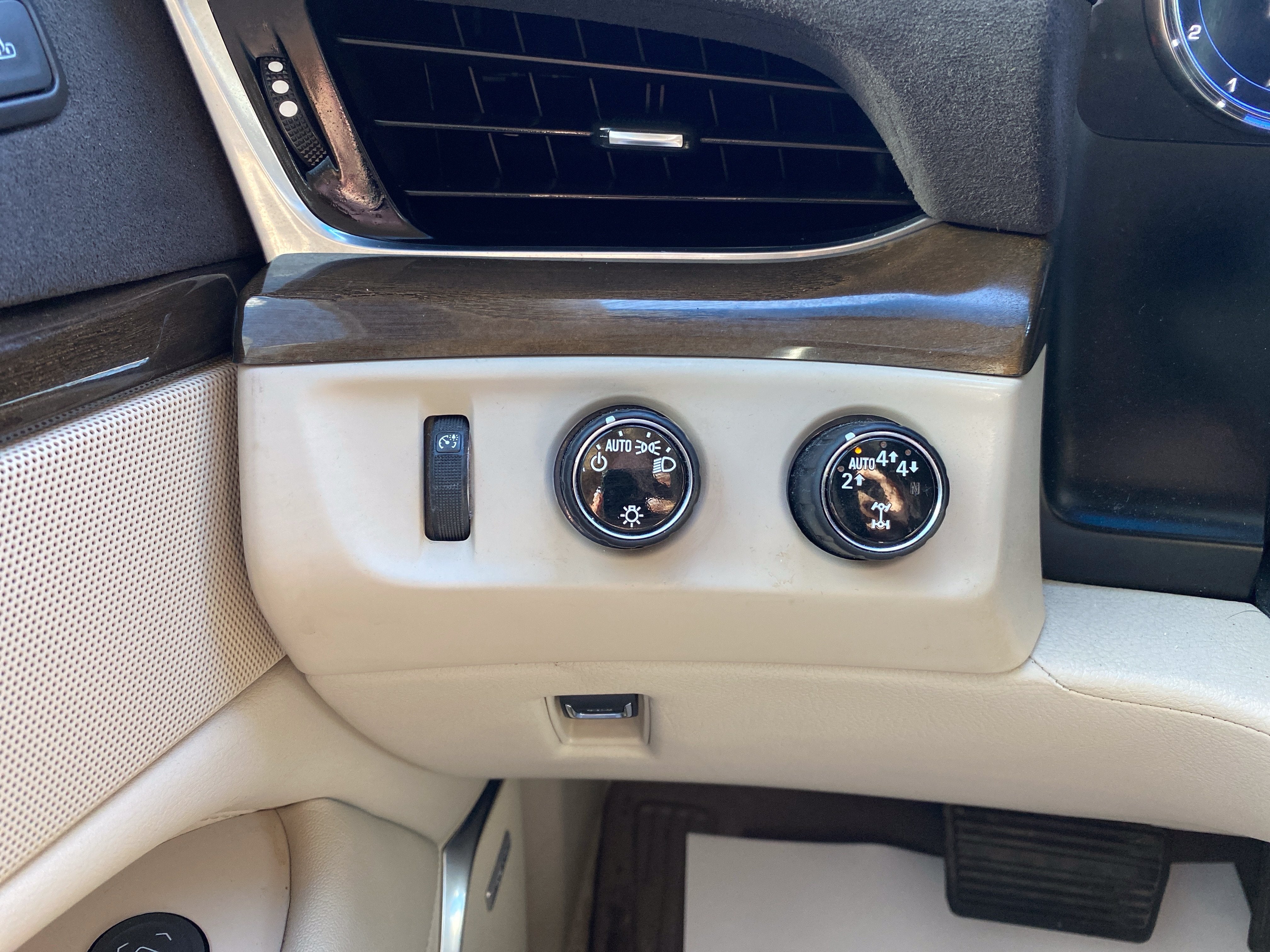 2020 Cadillac Escalade Premium Luxury