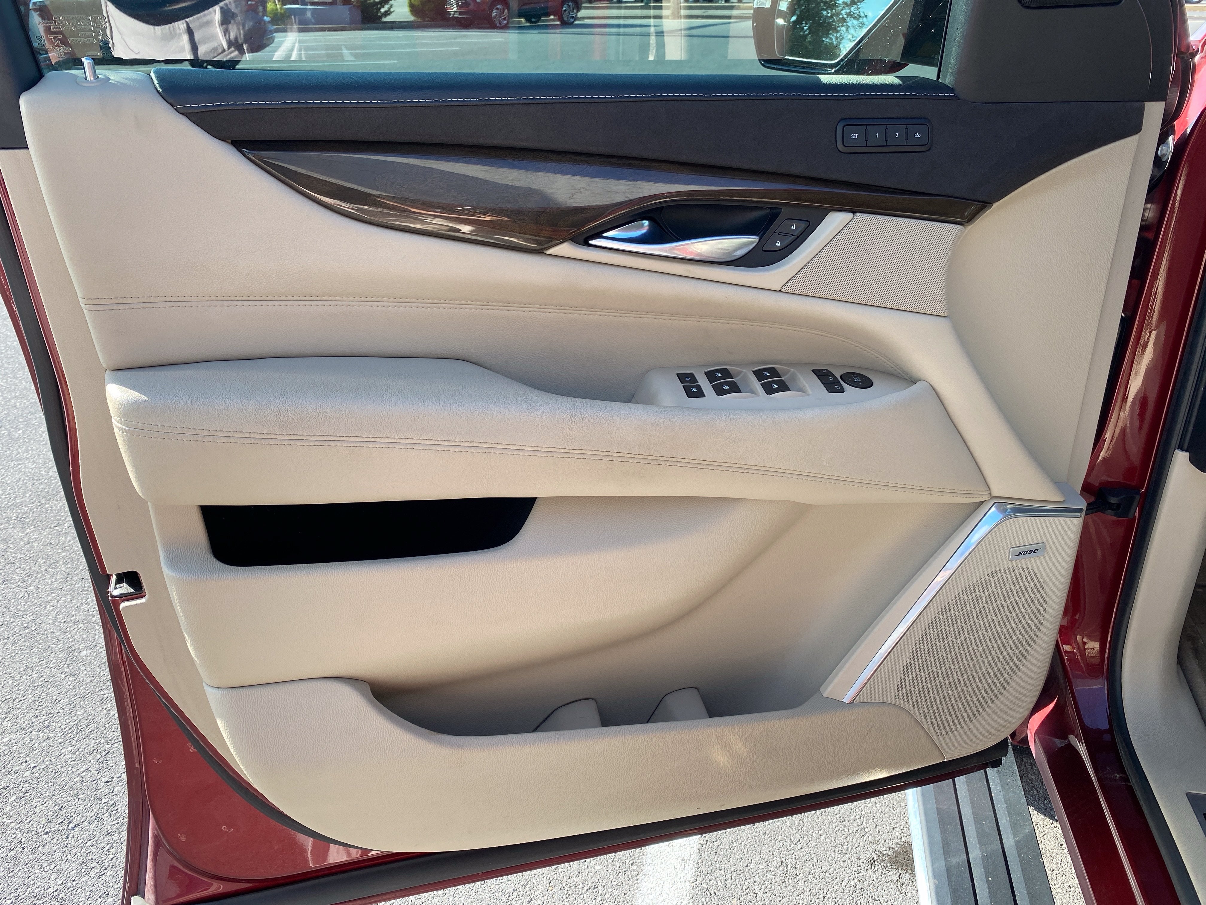 2020 Cadillac Escalade Premium Luxury