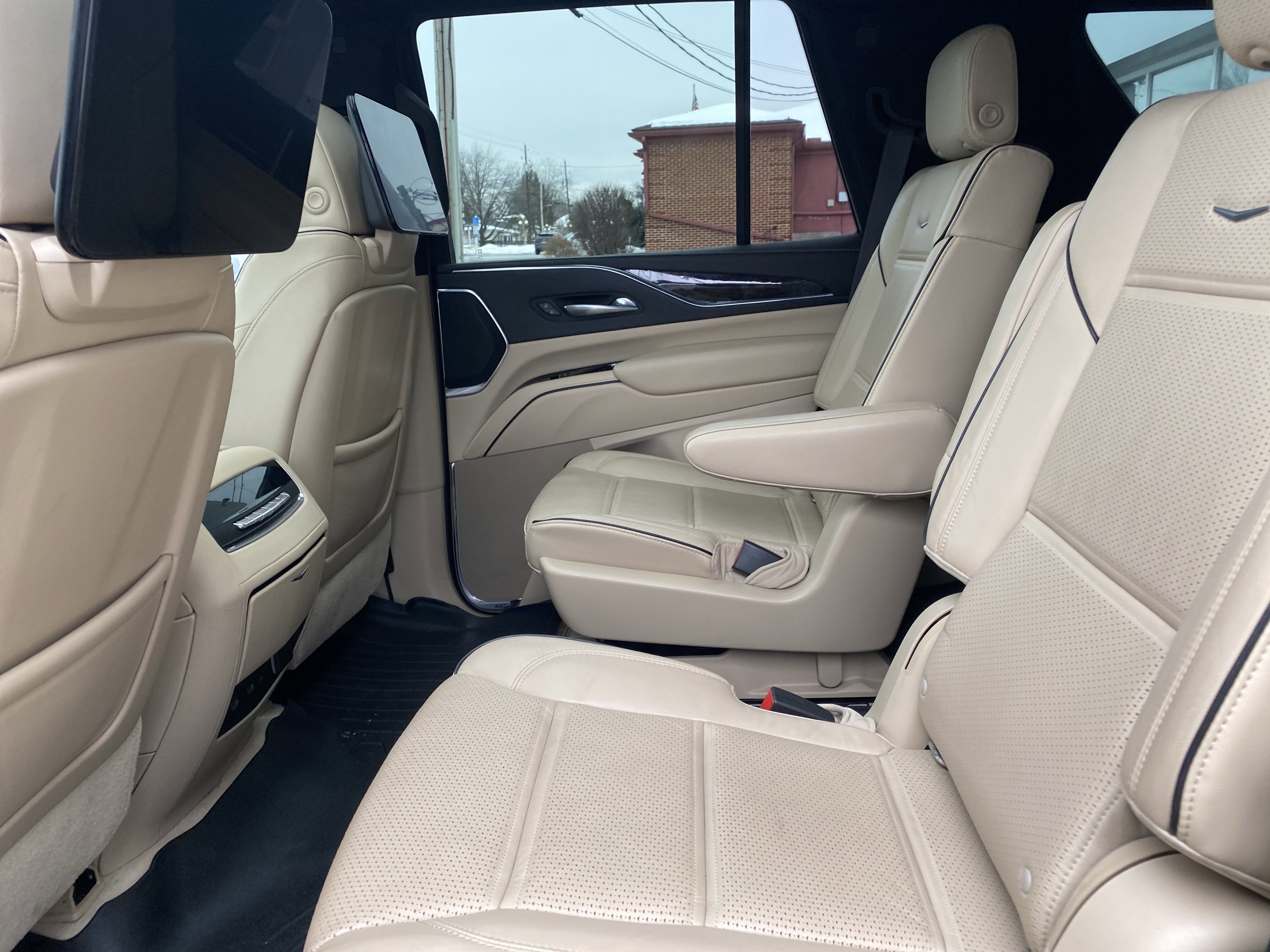 2021 Cadillac Escalade Premium Luxury