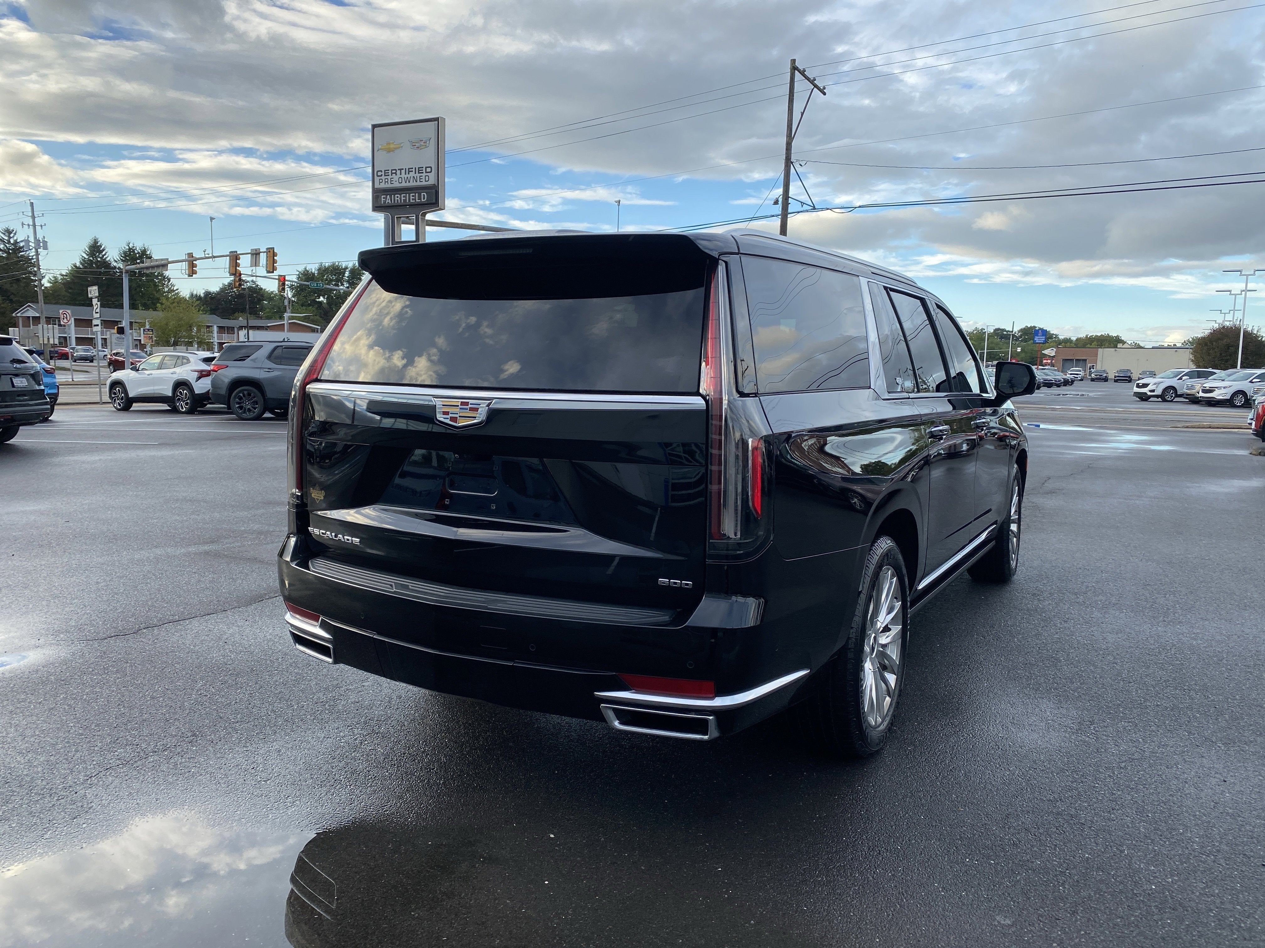 2022 Cadillac Escalade ESV Premium Luxury