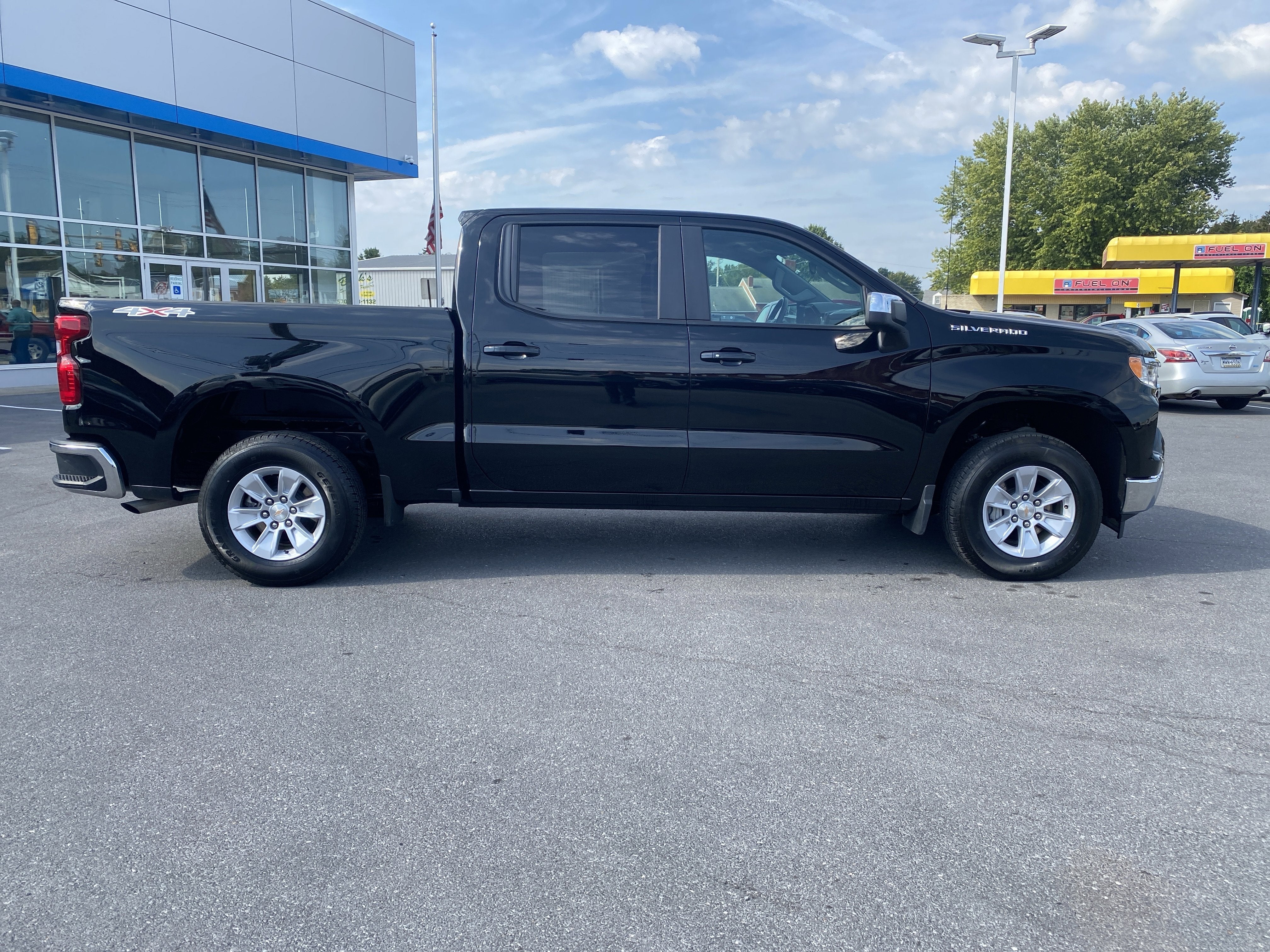 2025 Chevrolet Silverado 1500 LT