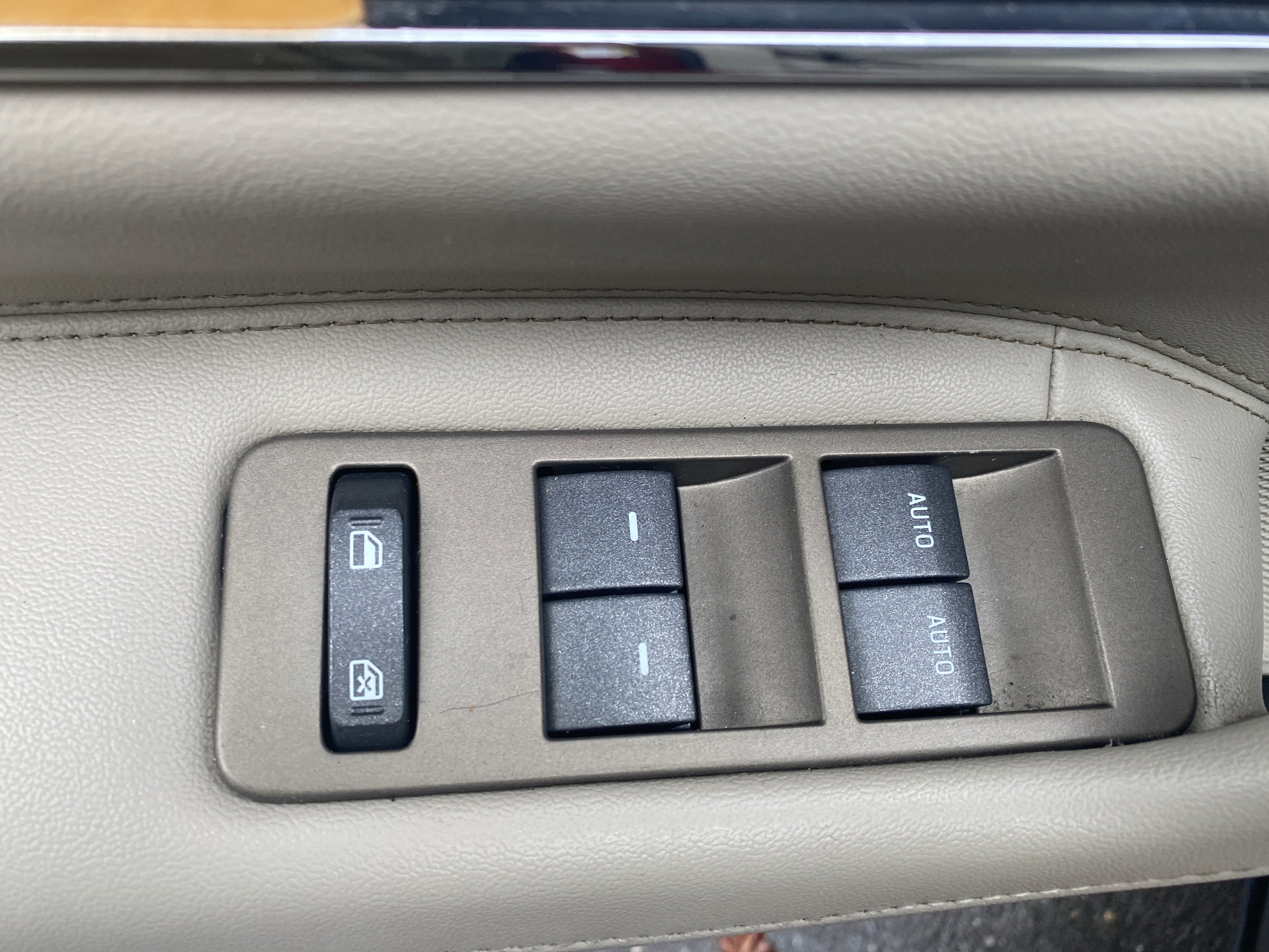 2014 Lincoln MKX Base