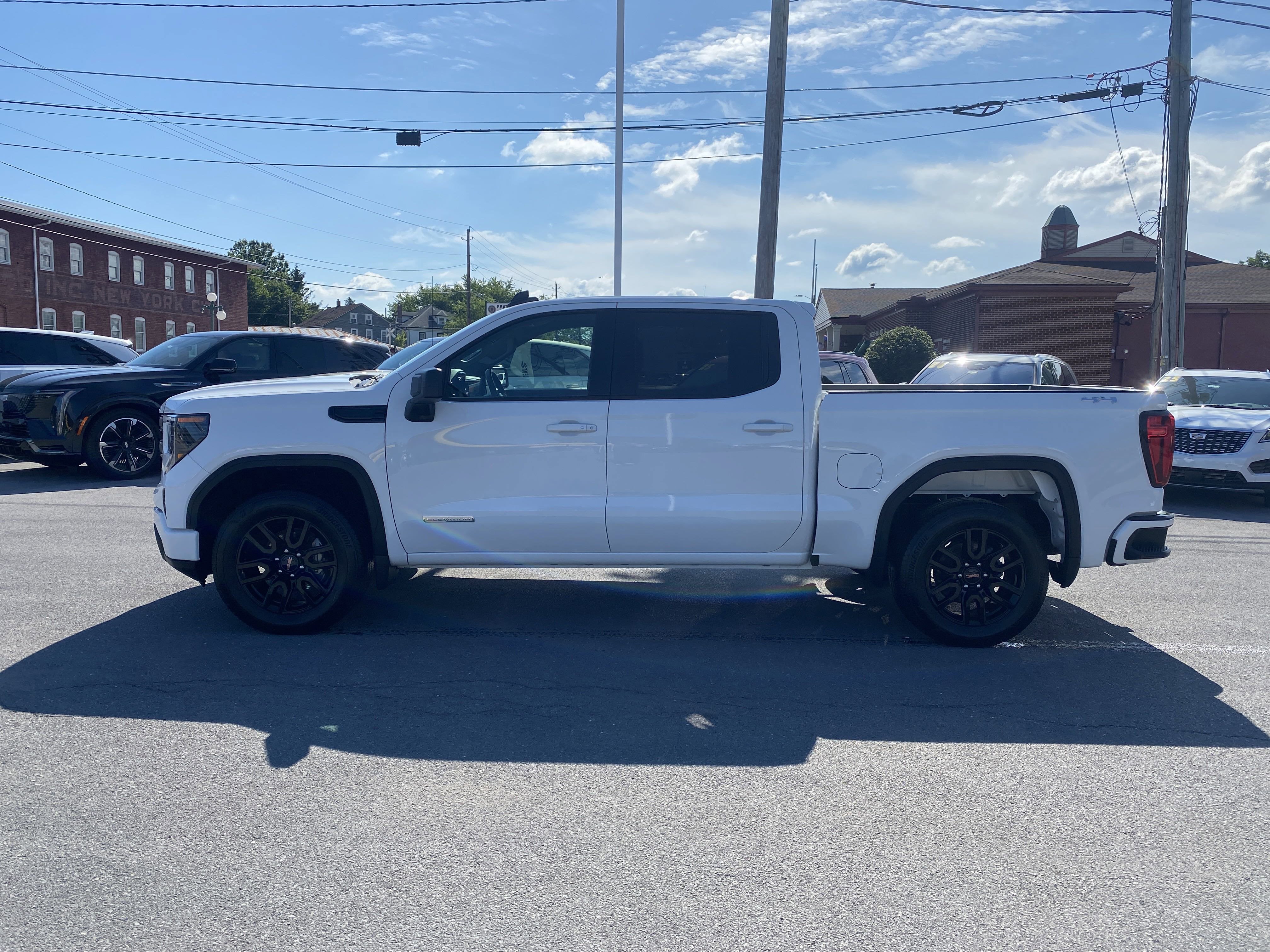 2023 GMC Sierra 1500 Elevation