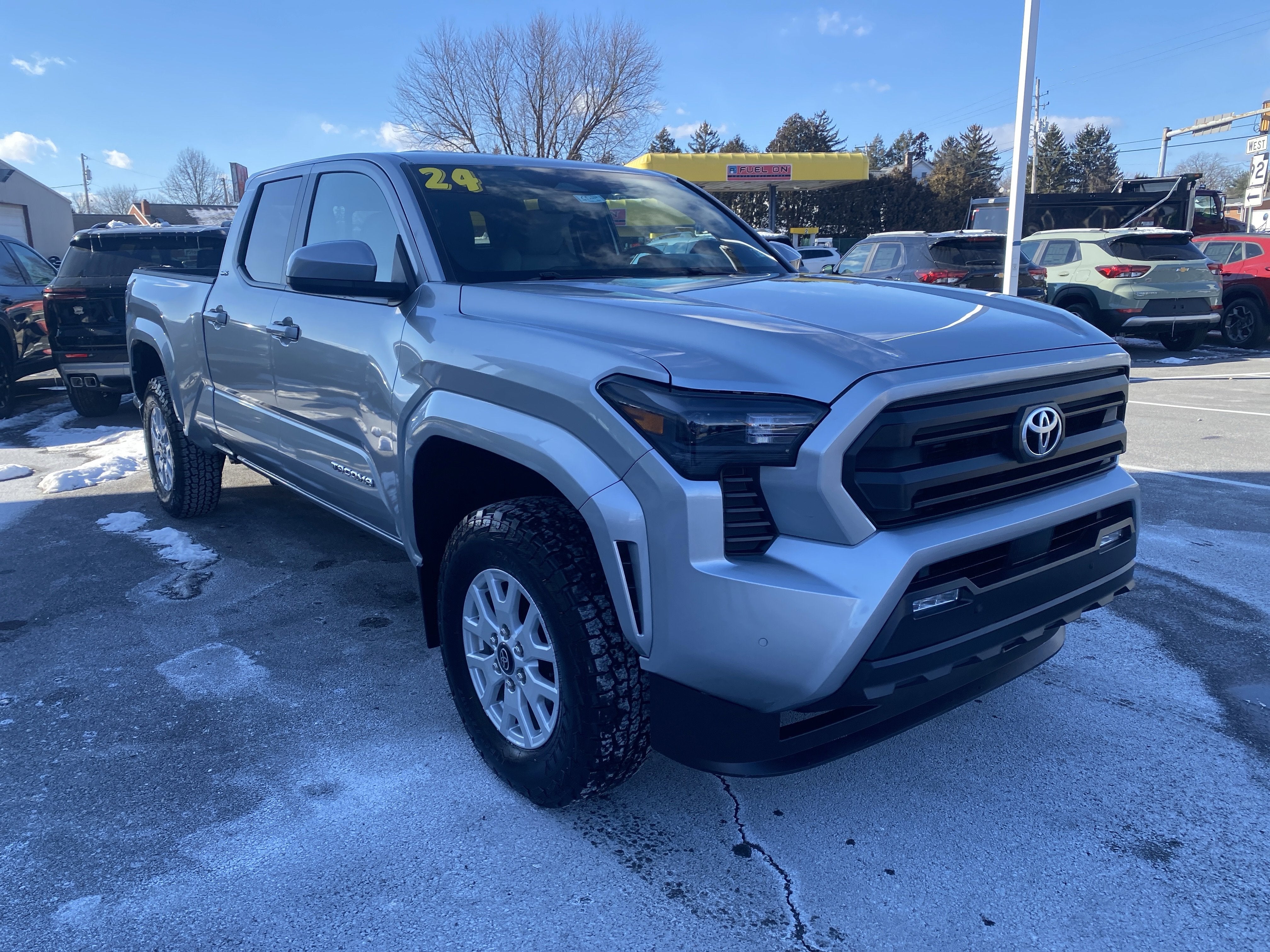 2024 Toyota Tacoma 4WD SR5