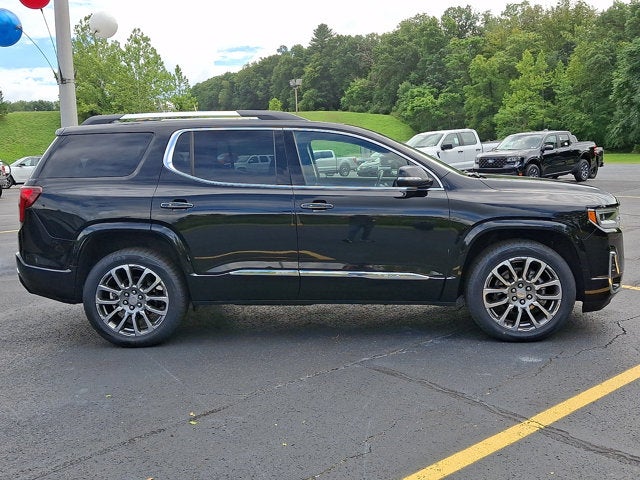 2022 GMC Acadia Denali
