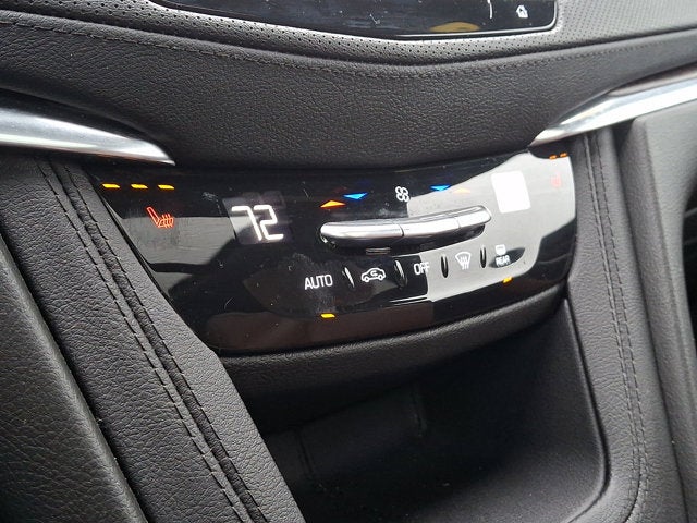 2022 Cadillac XT5 AWD Premium Luxury