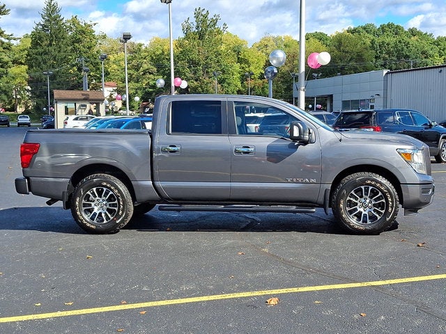 2021 Nissan Titan SV