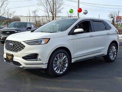 2022 Ford Edge Titanium